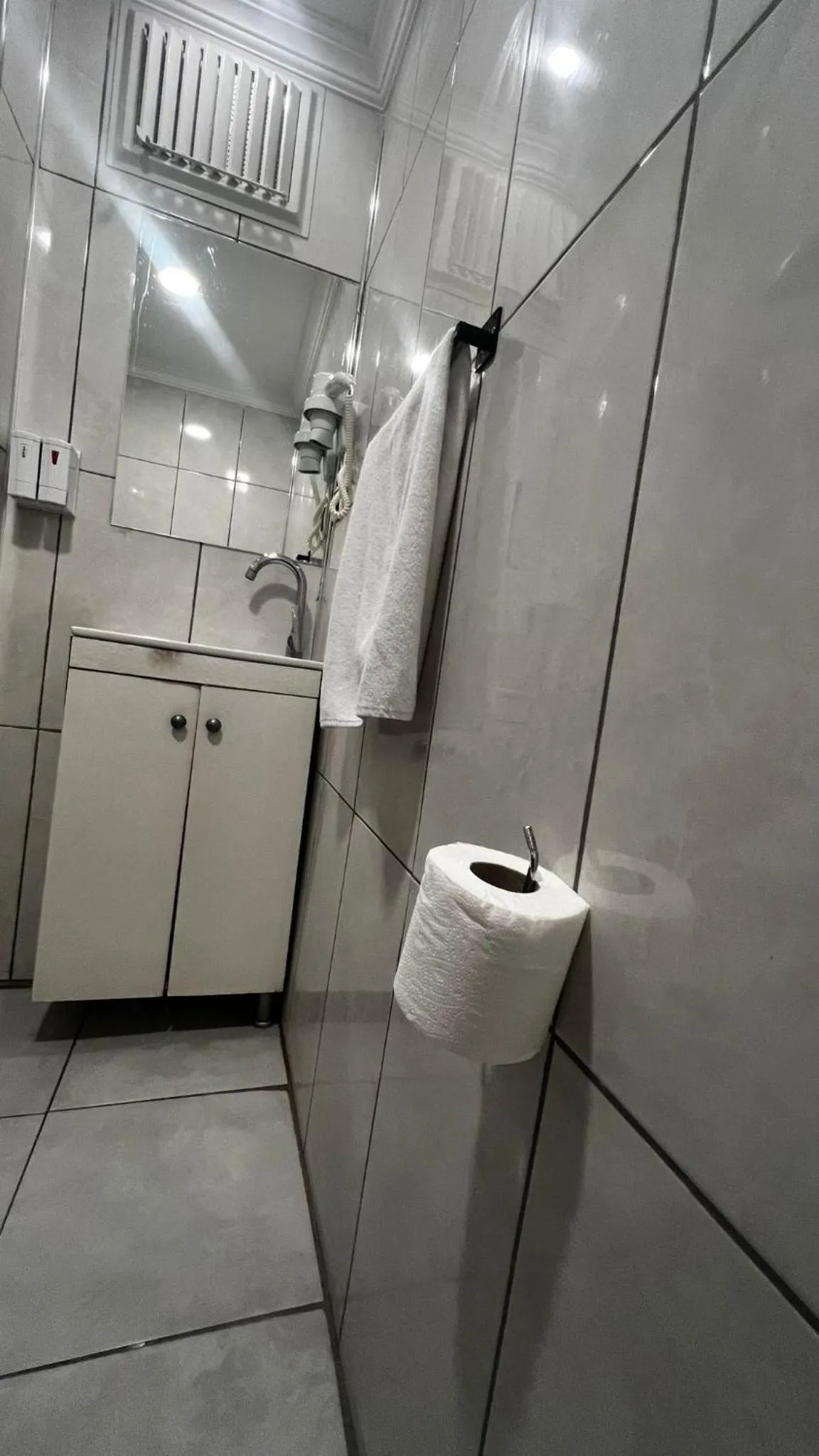 Shower in Bali Star City Hotel