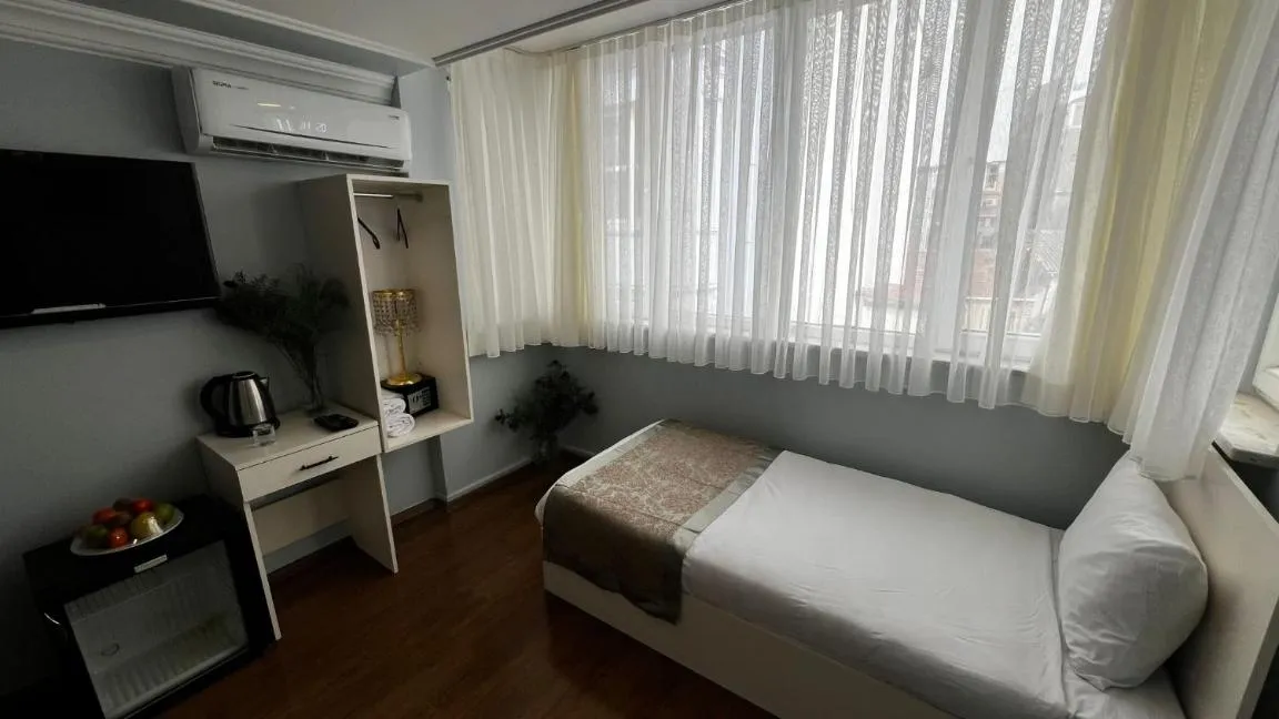 Photo of the whole room, Bed in Bali Star City Hotel