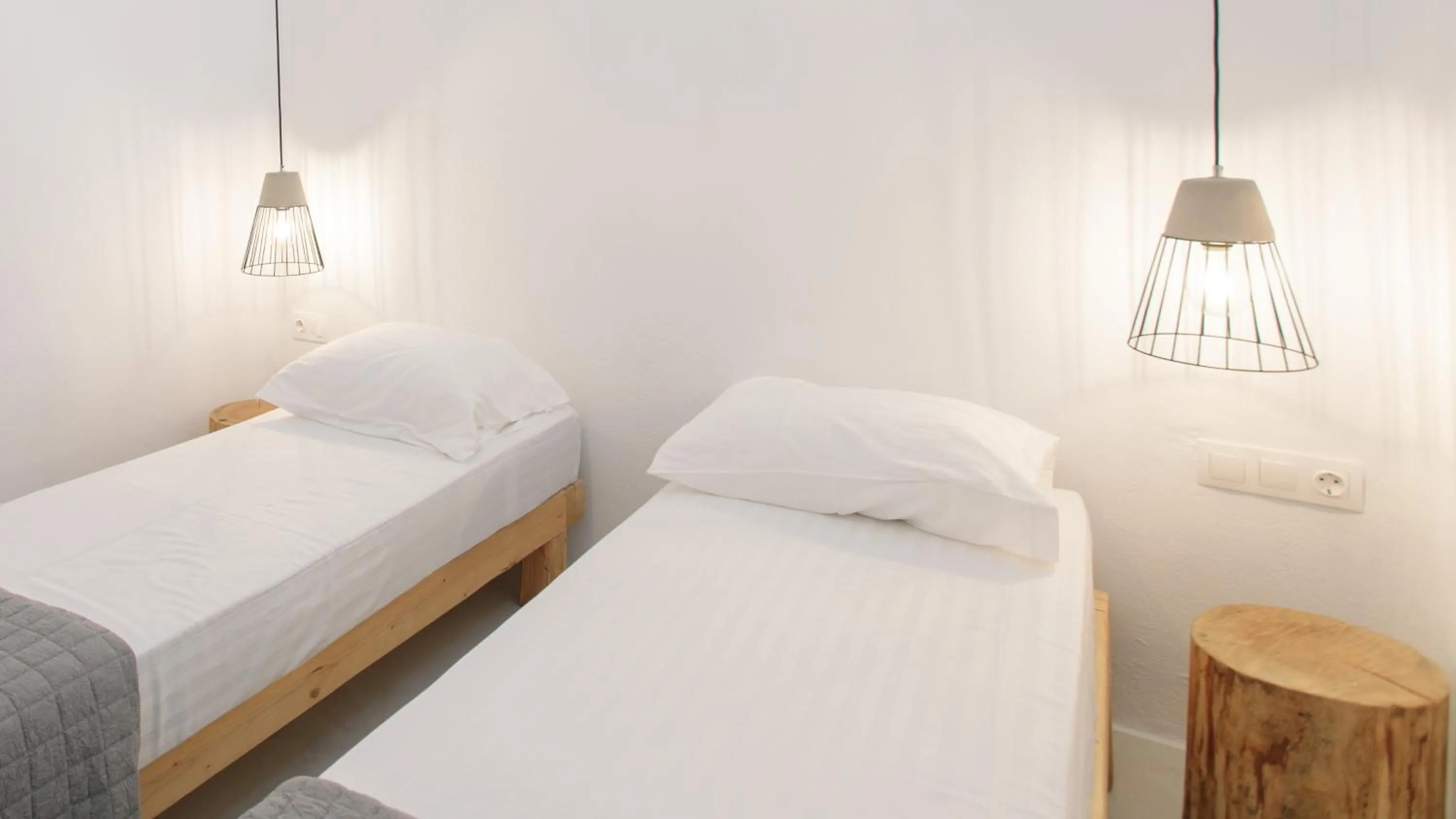 Bed in Irida Vacation Suites