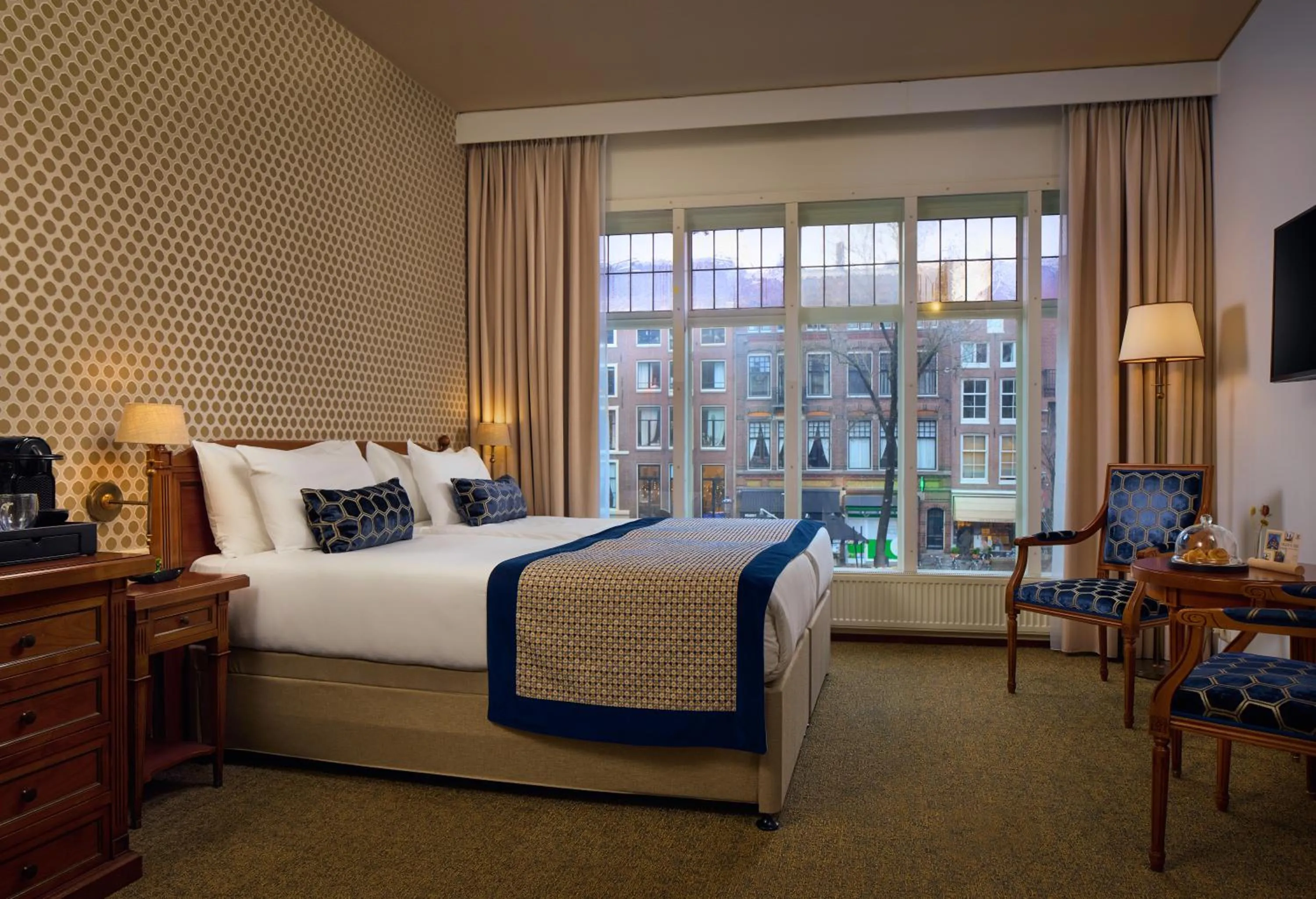 Bed in Dikker & Thijs Hotel