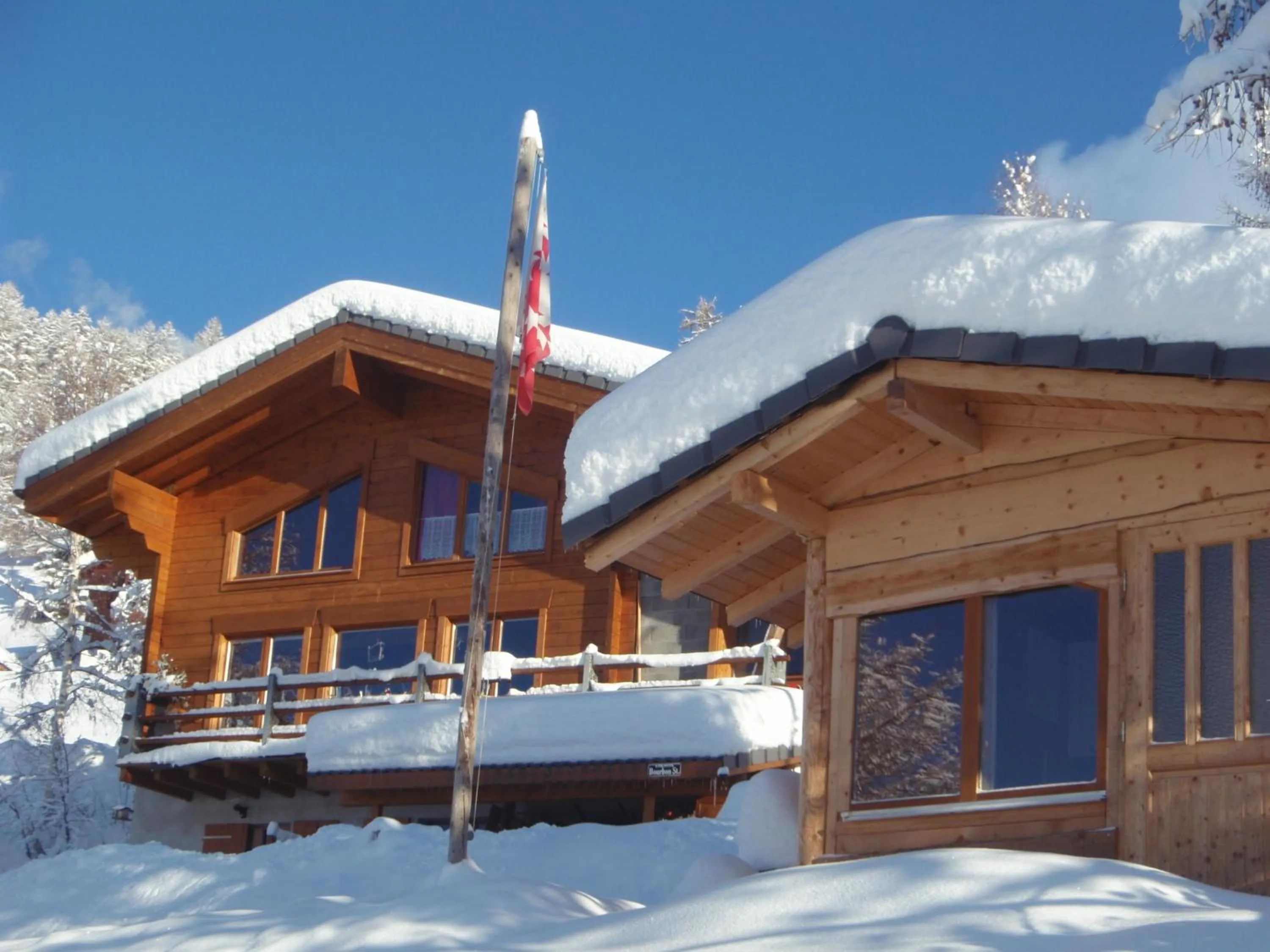 Facade/entrance in Les Gîtes du Cairn