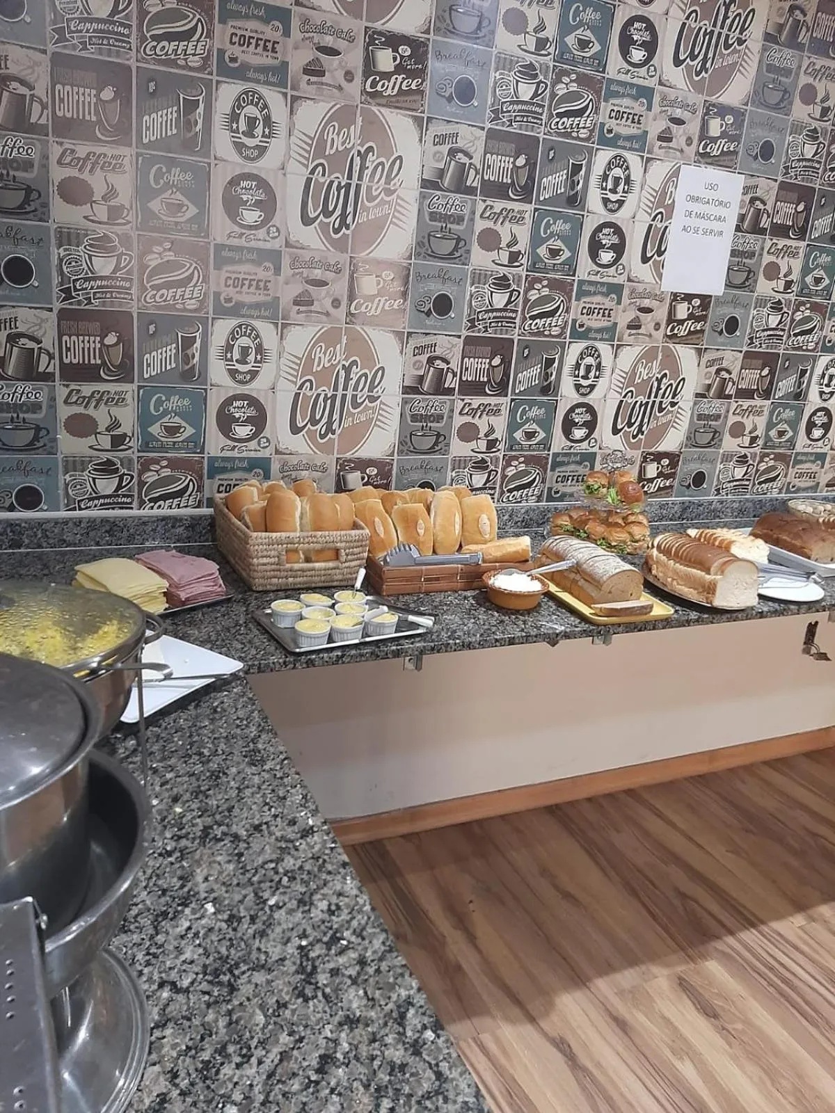Buffet breakfast in Hotel Recanto Europeu