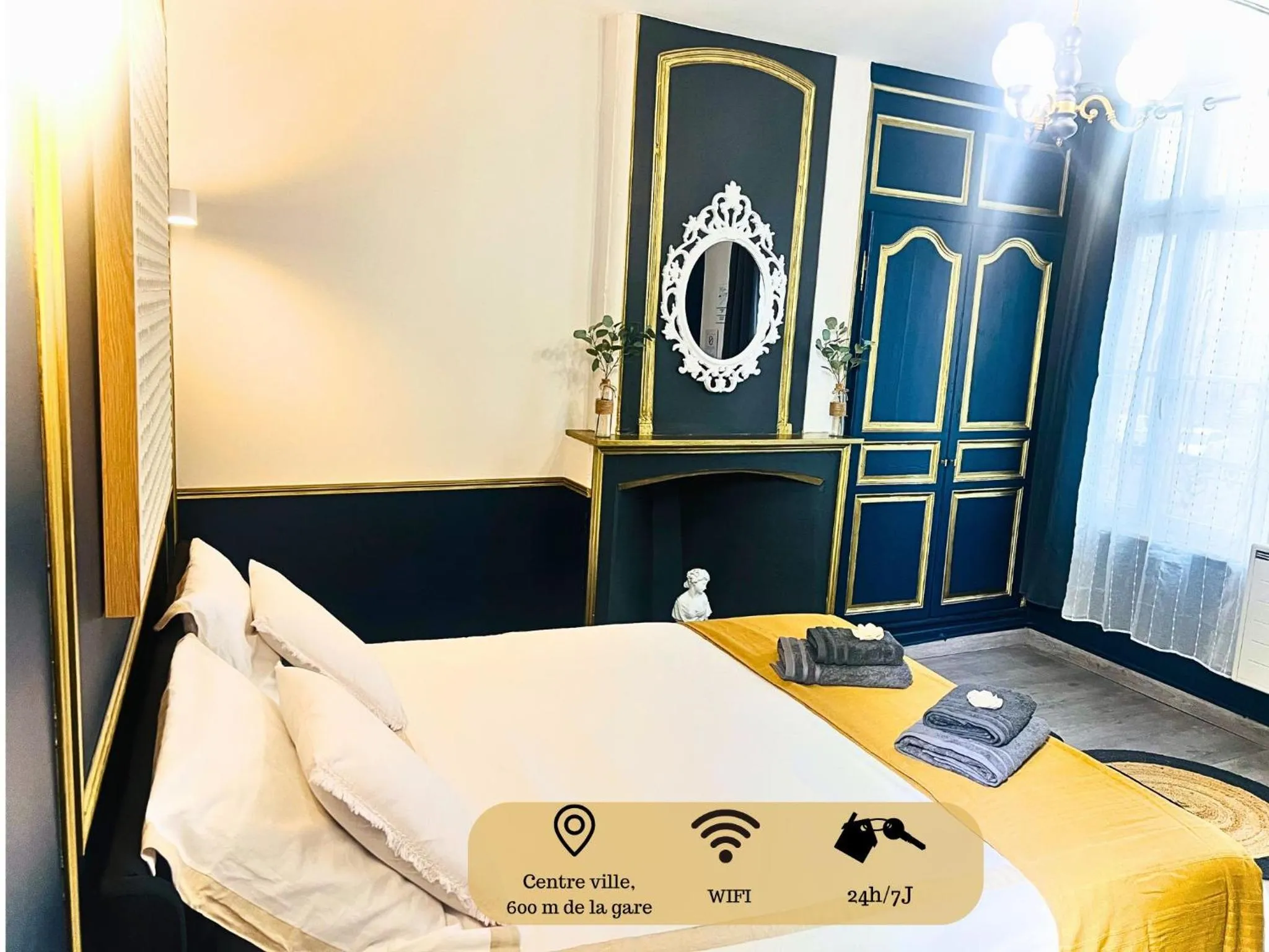 Bed in Studio Royal Saint-Omer Centre