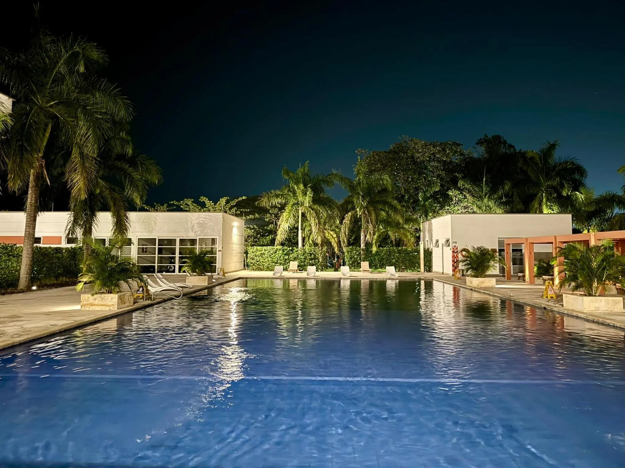Swimming pool in Hotel Morúa