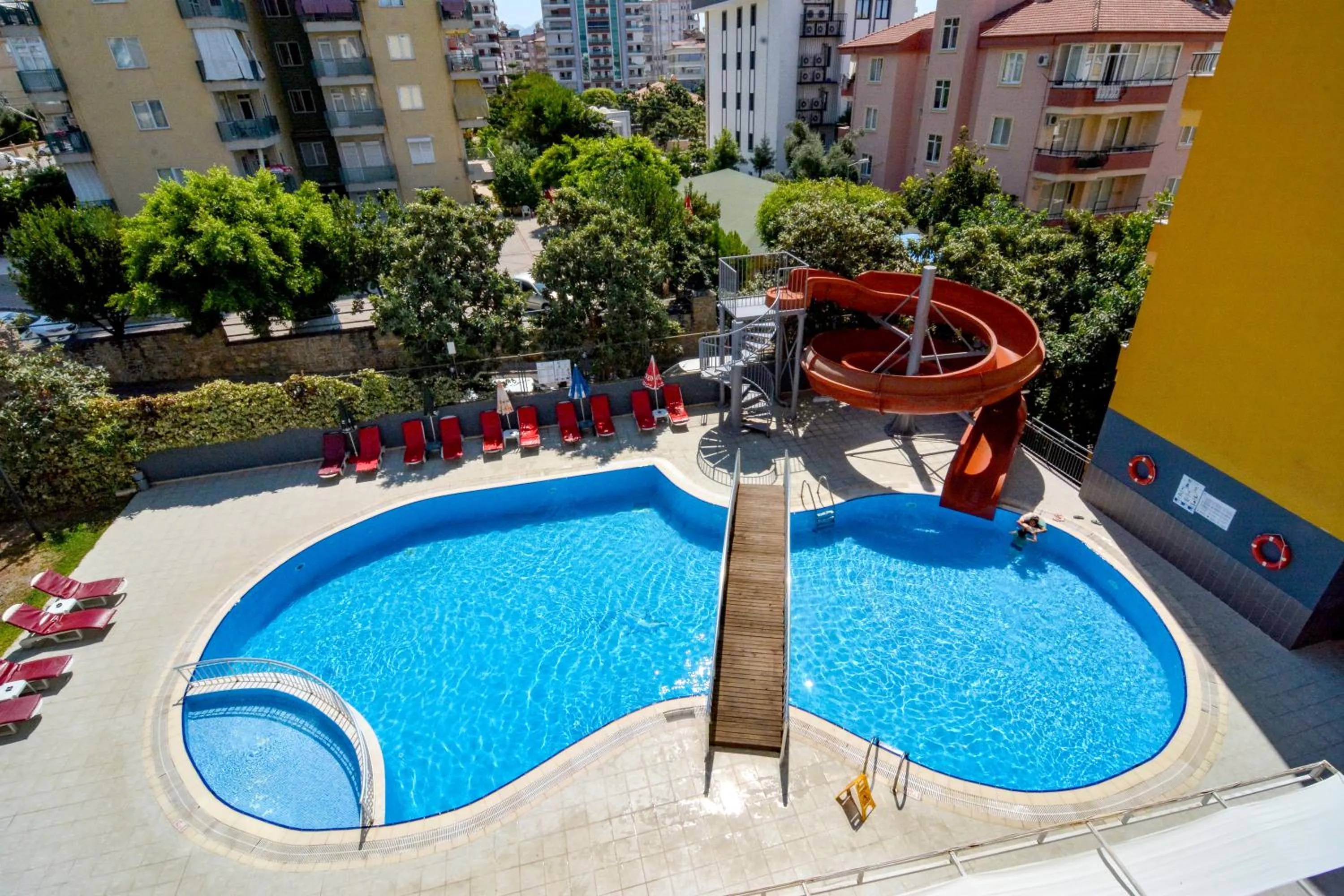 Swimming pool in Rose Garden Apart Hotel