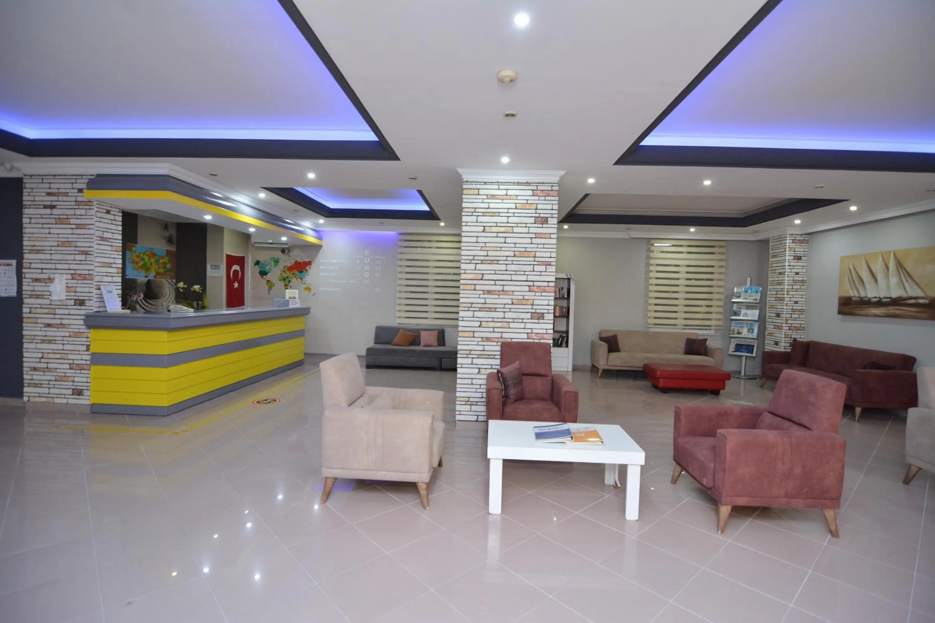 Lobby or reception in Rose Garden Apart Hotel