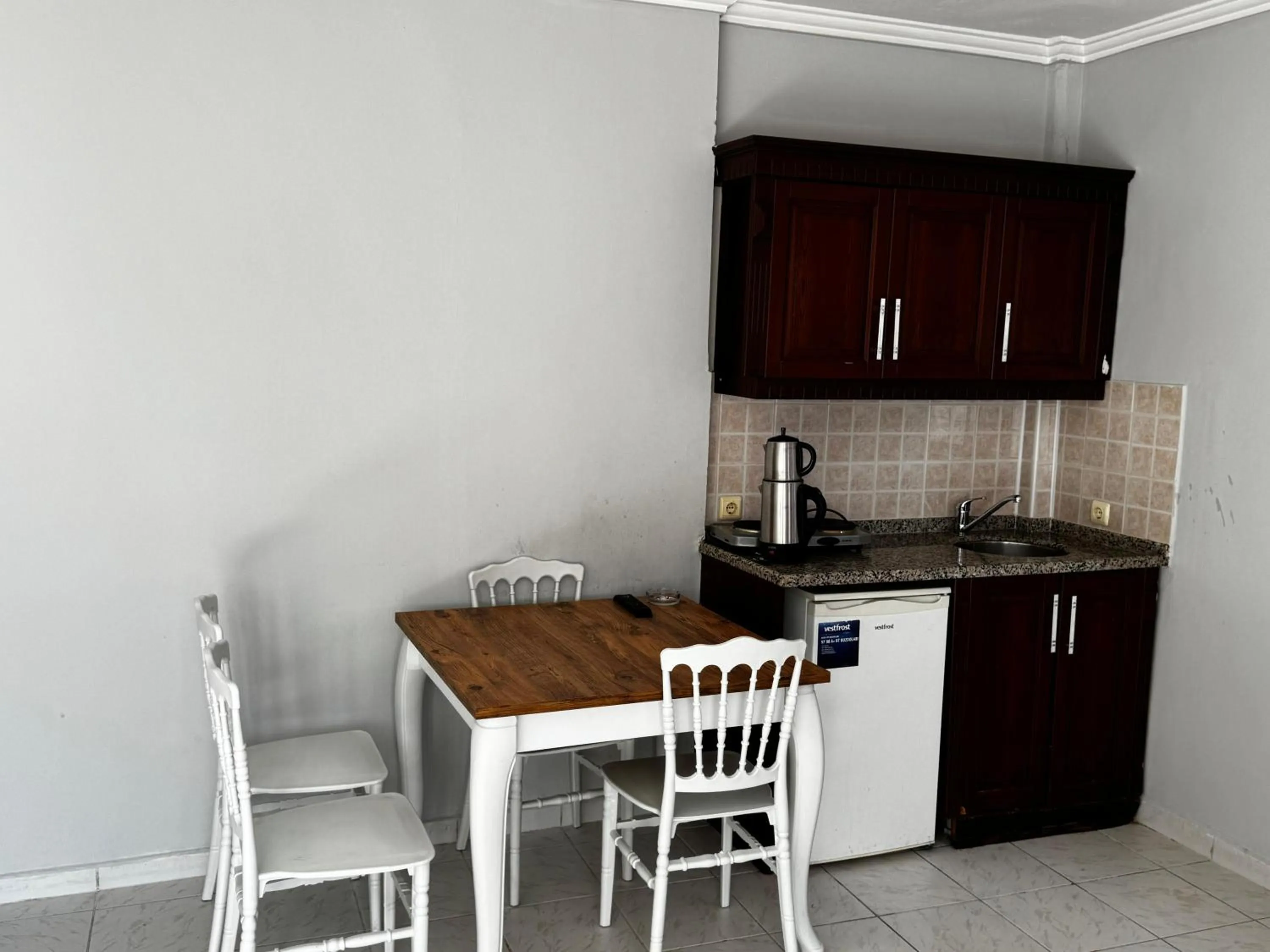 Coffee/tea facilities in Rose Garden Apart Hotel