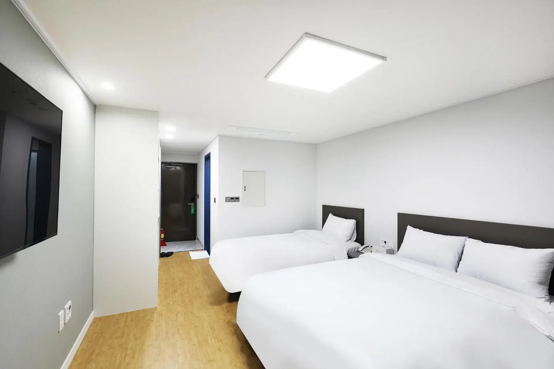 Deluxe Twin Room in Mokpo Ocean Hotel Deluxe Twin Room in Mokpo Ocean Hotel