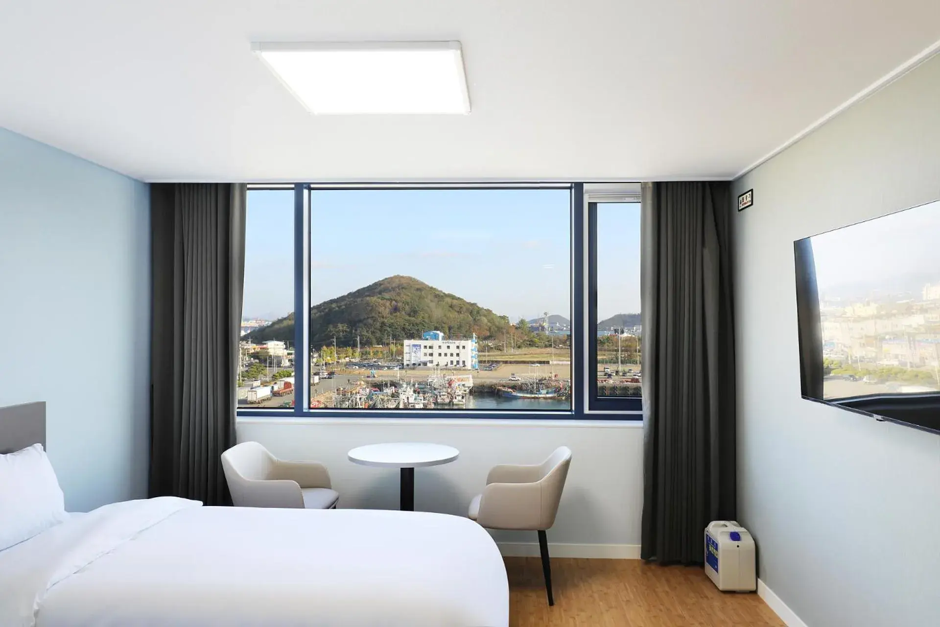 Quadruple Room with Sea View in Mokpo Ocean Hotel Quadruple Room with Sea View in Mokpo Ocean Hotel