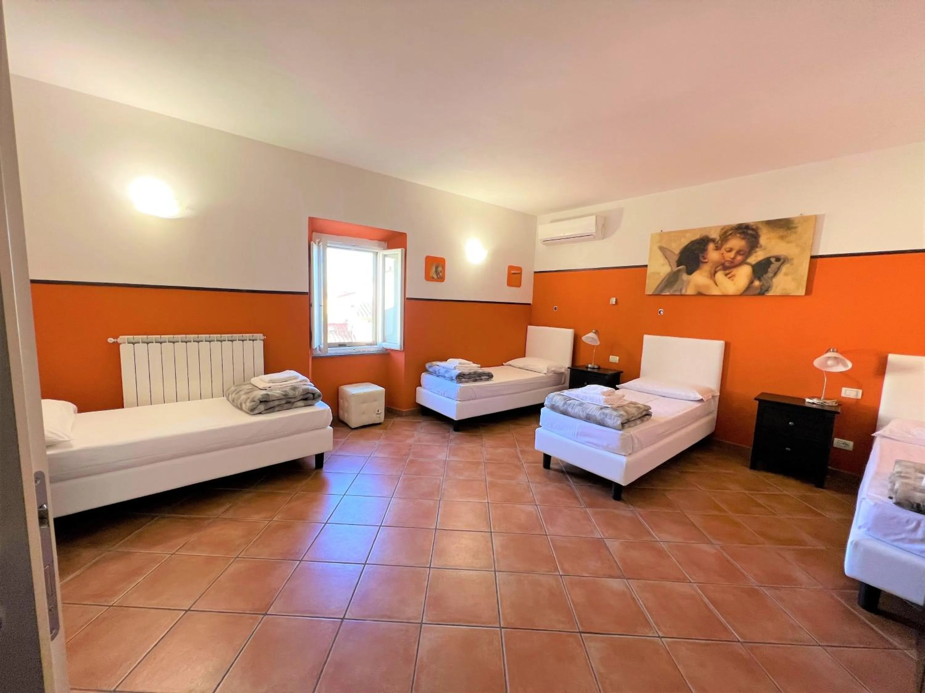 Bed in Emerald Palace