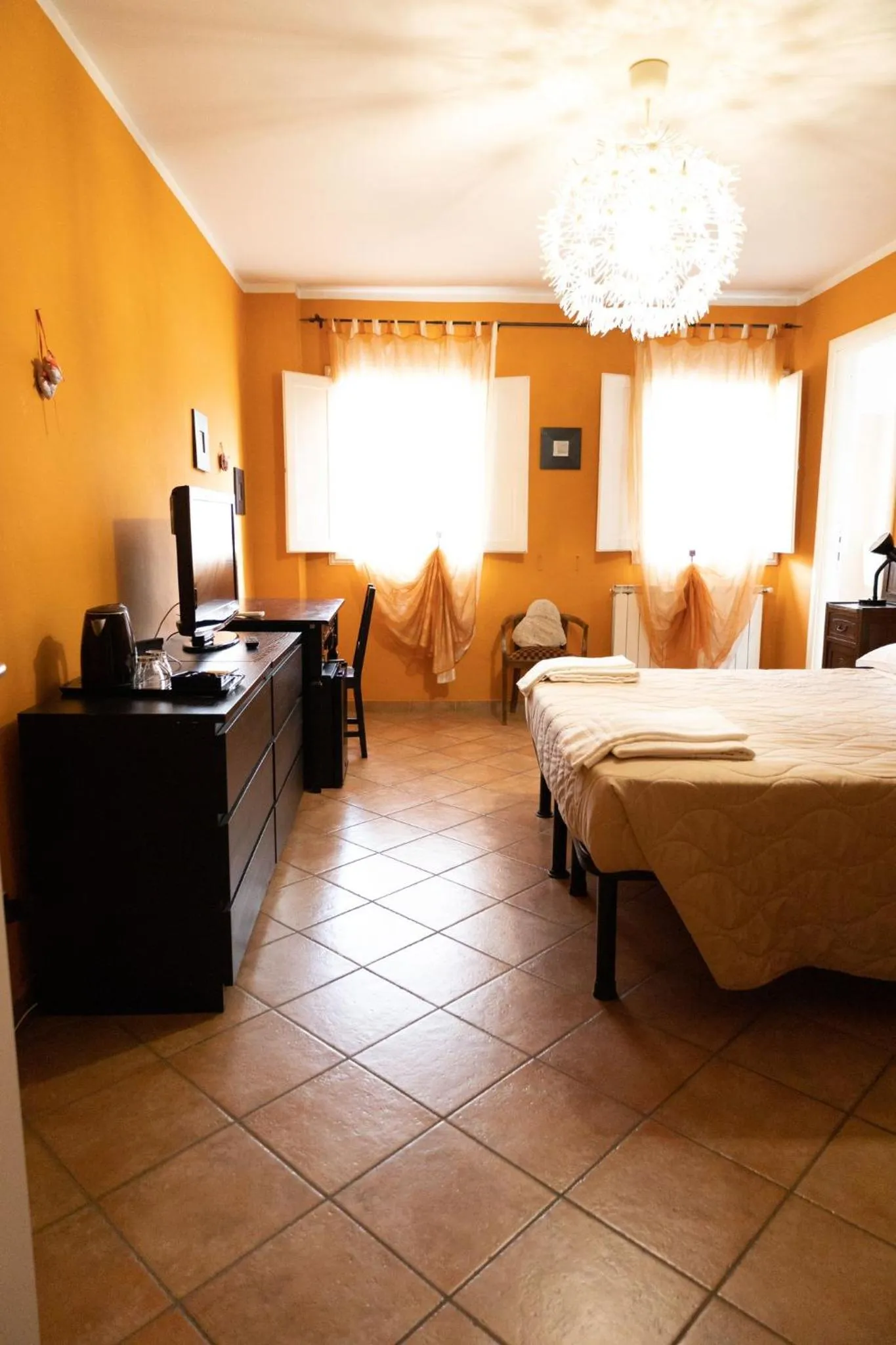 Bed in Emerald Palace