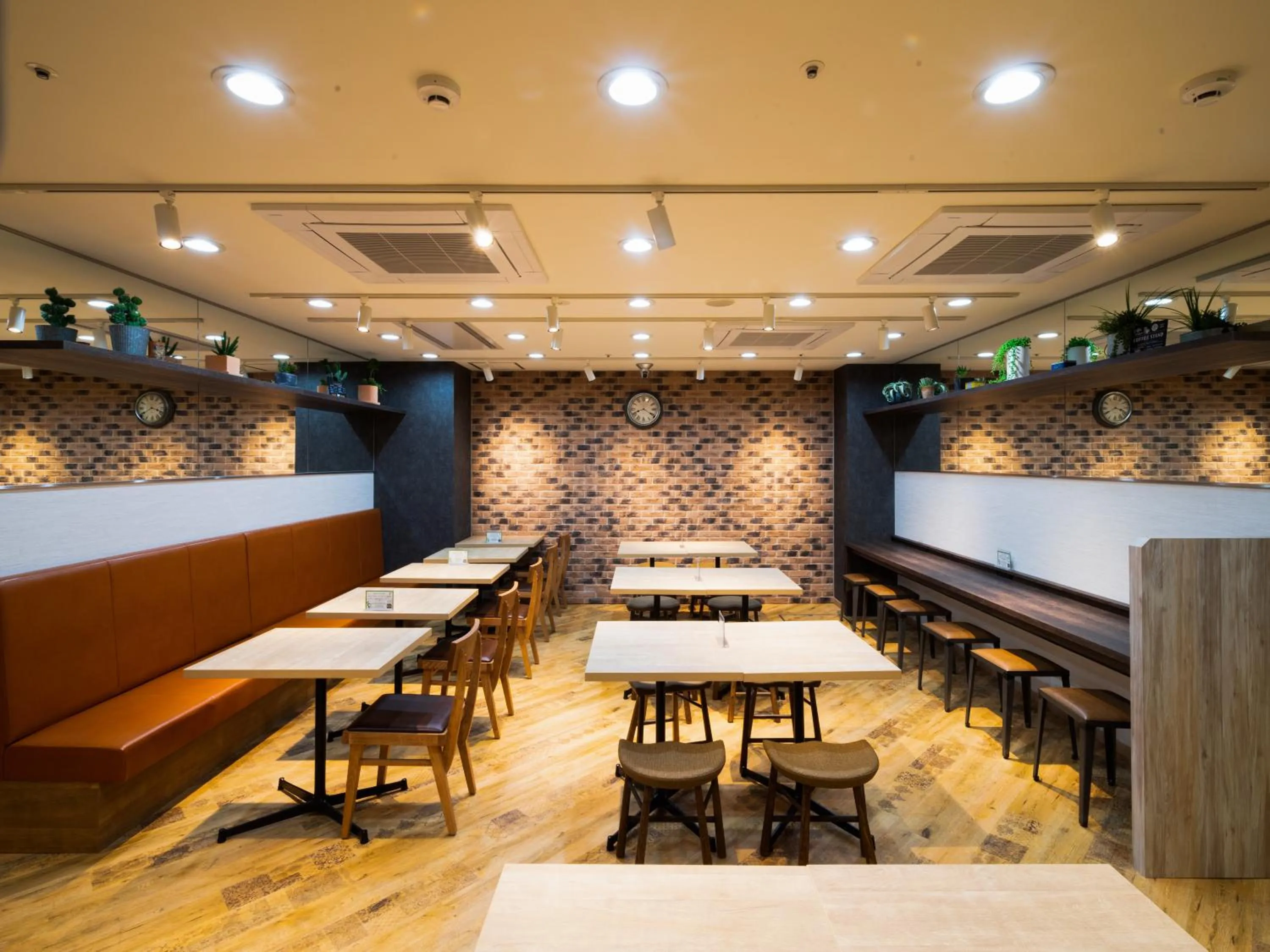 Lobby or reception in Super Hotel Tokyo JR Tachikawa Kitaguchi