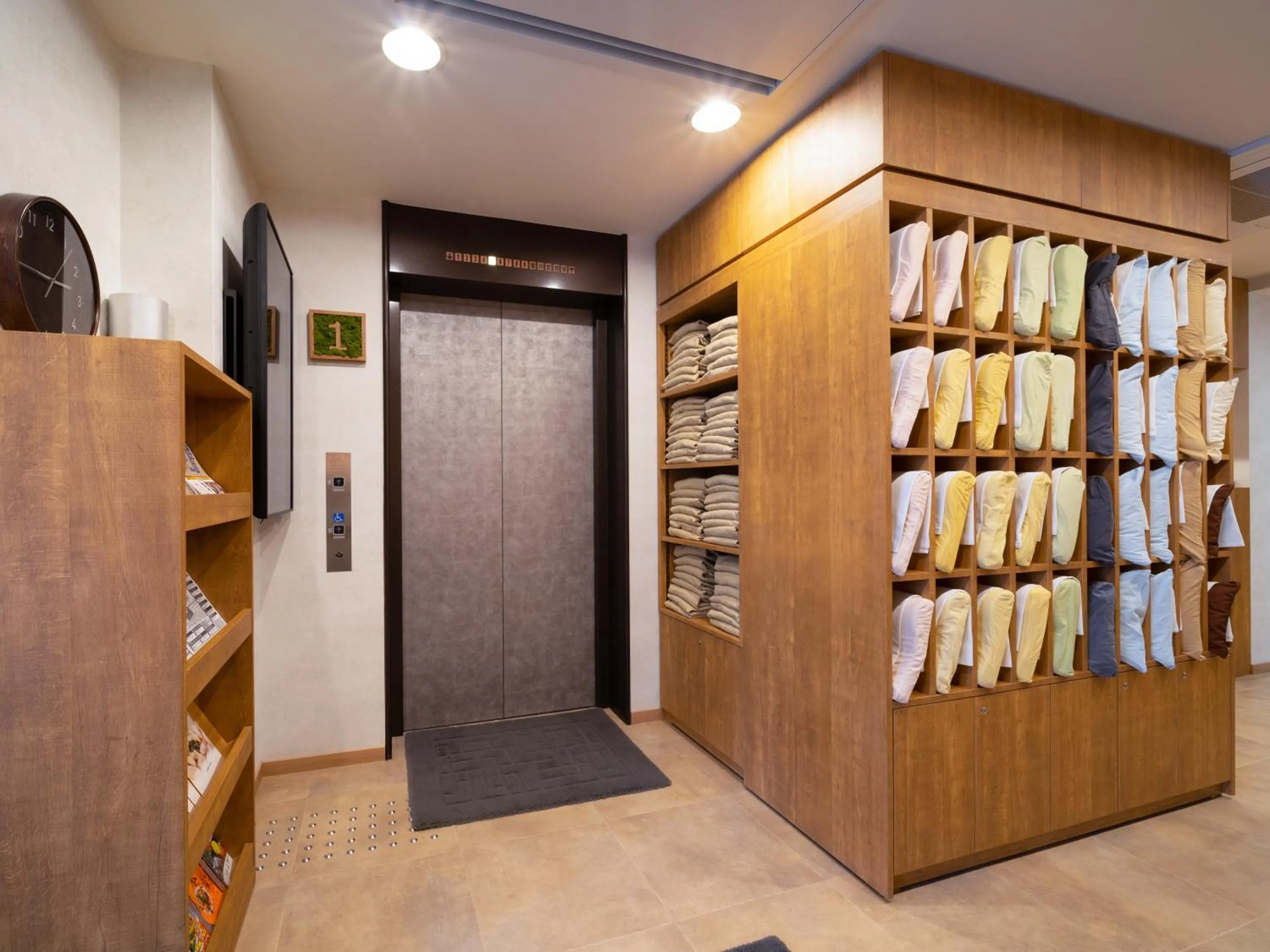 Lobby or reception in Super Hotel Tokyo JR Tachikawa Kitaguchi