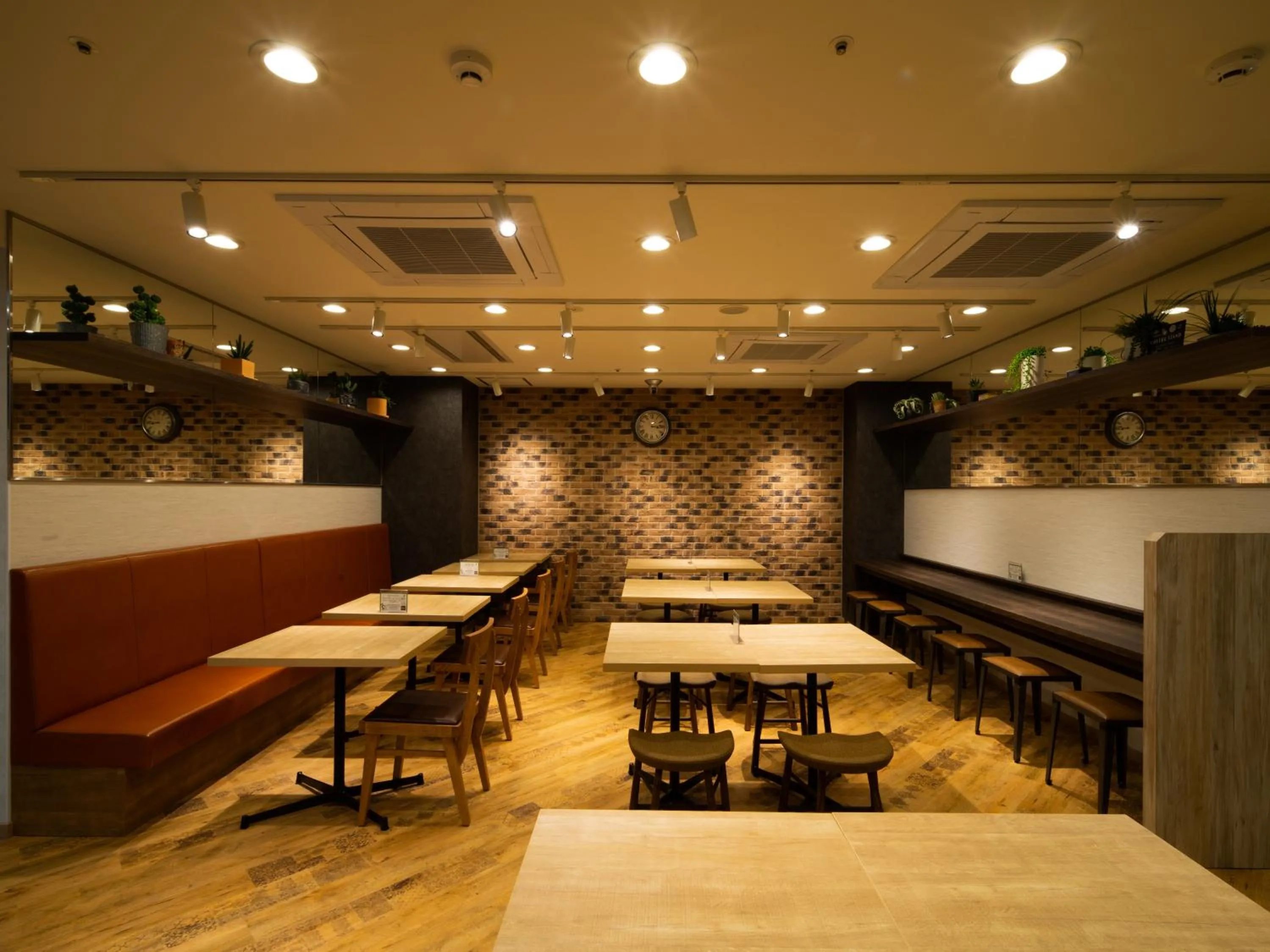 Lobby or reception in Super Hotel Tokyo JR Tachikawa Kitaguchi