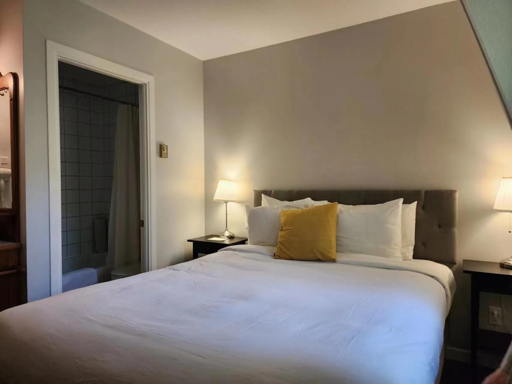 Photo of the whole room in Auberge des Nuages