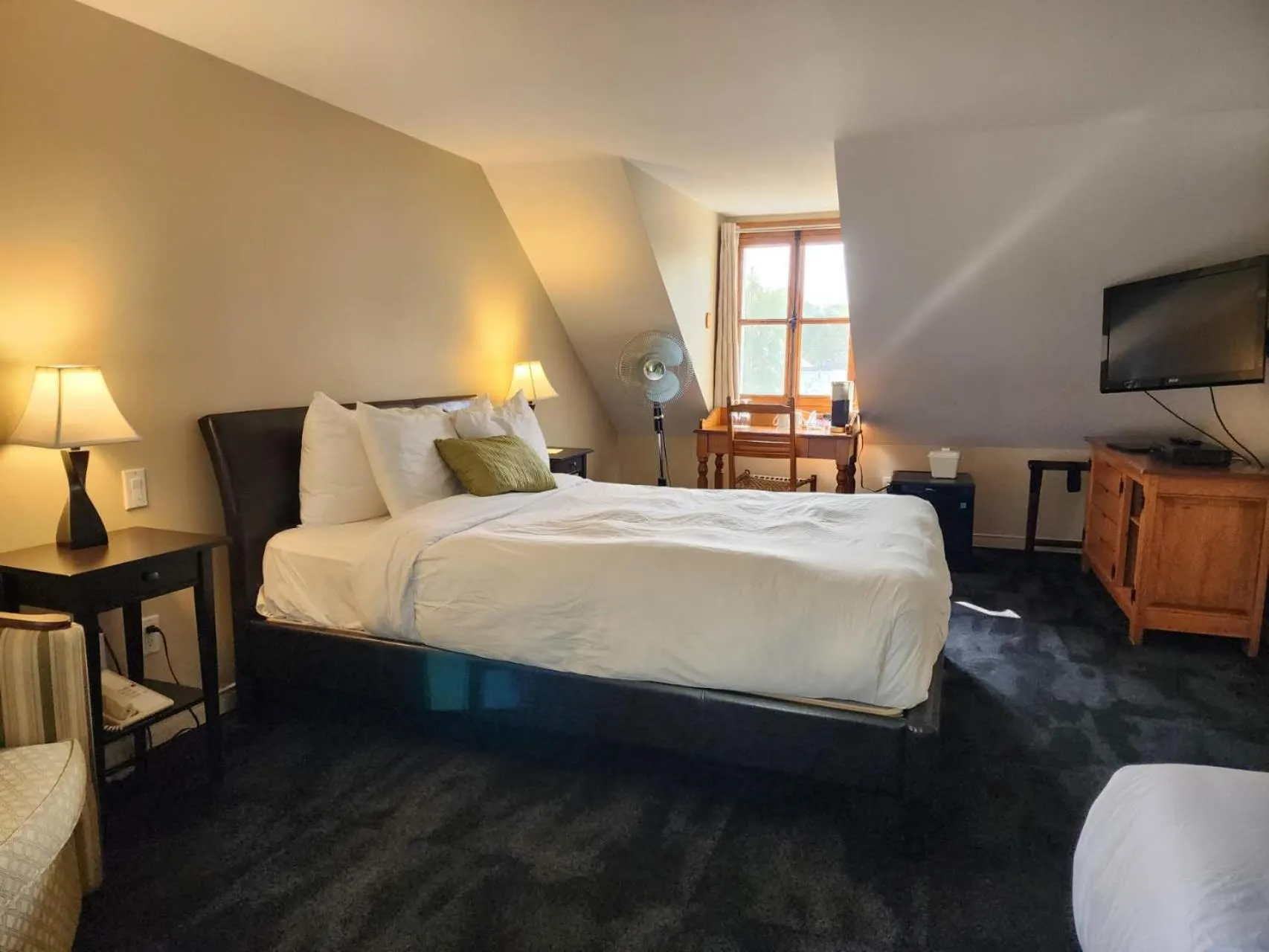 Photo of the whole room in Auberge des Nuages