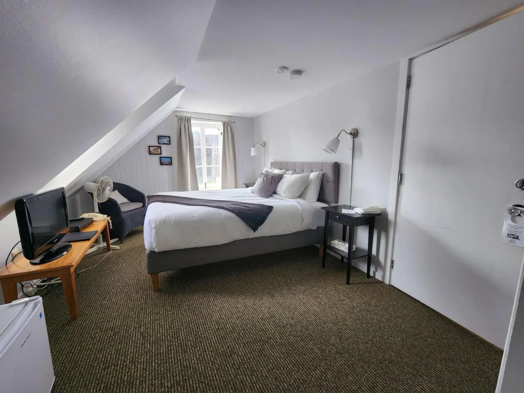 Photo of the whole room in Auberge des Nuages