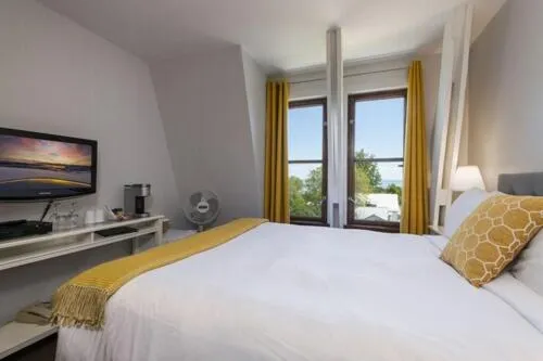 Photo of the whole room in Auberge des Nuages