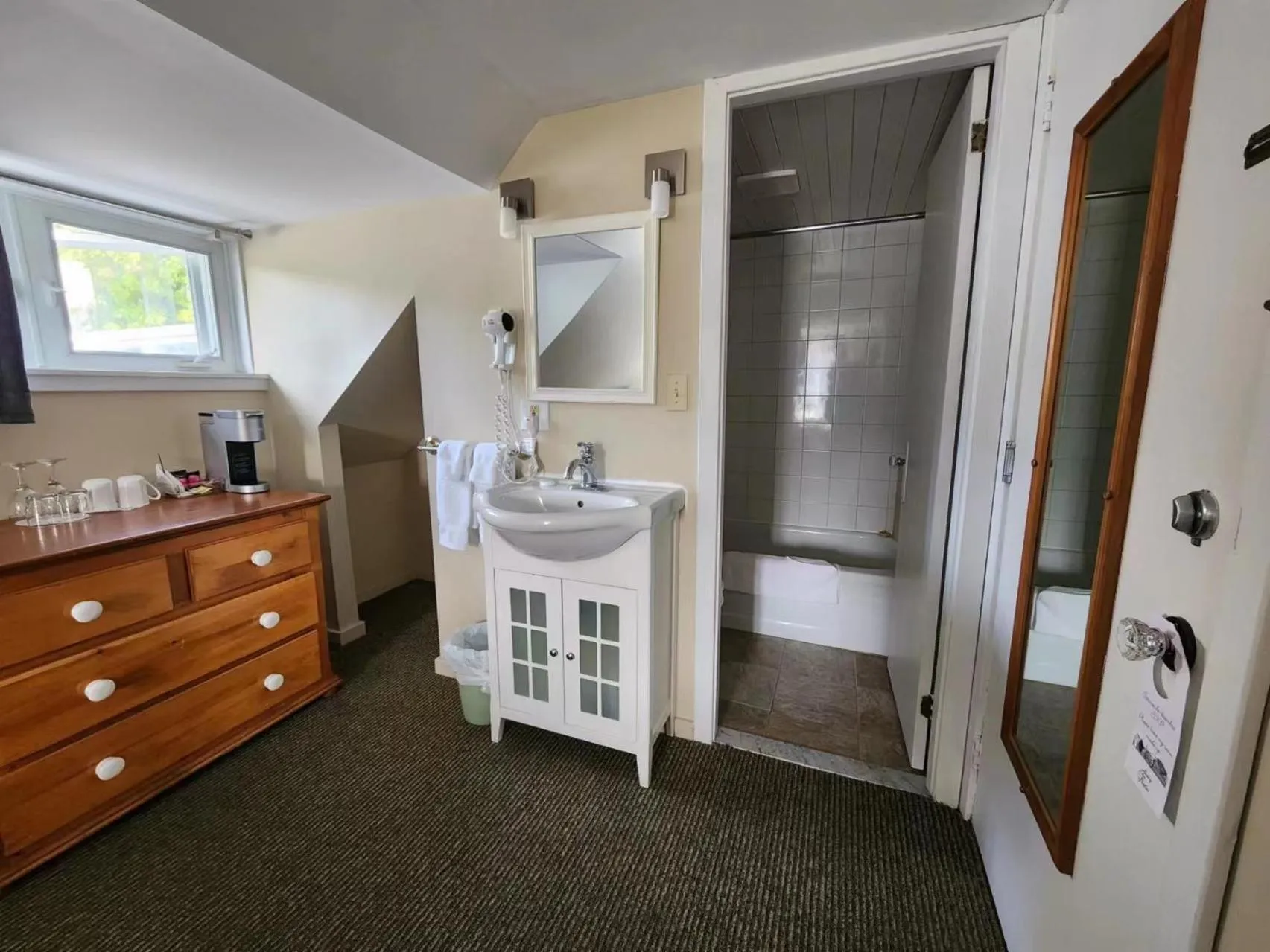 Bathroom in Auberge des Nuages
