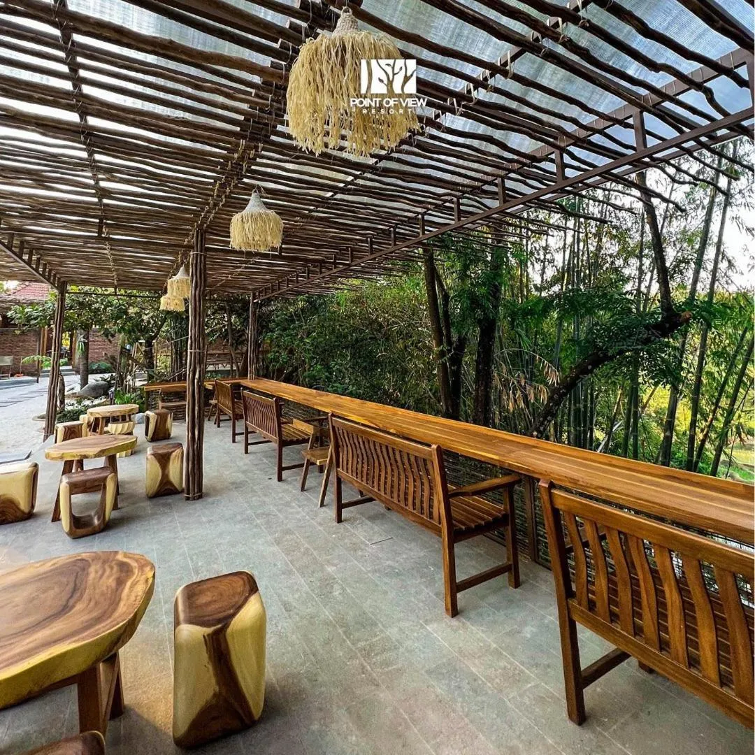 Restaurant/places to eat in Point of View Hotel & Resort Majalengka