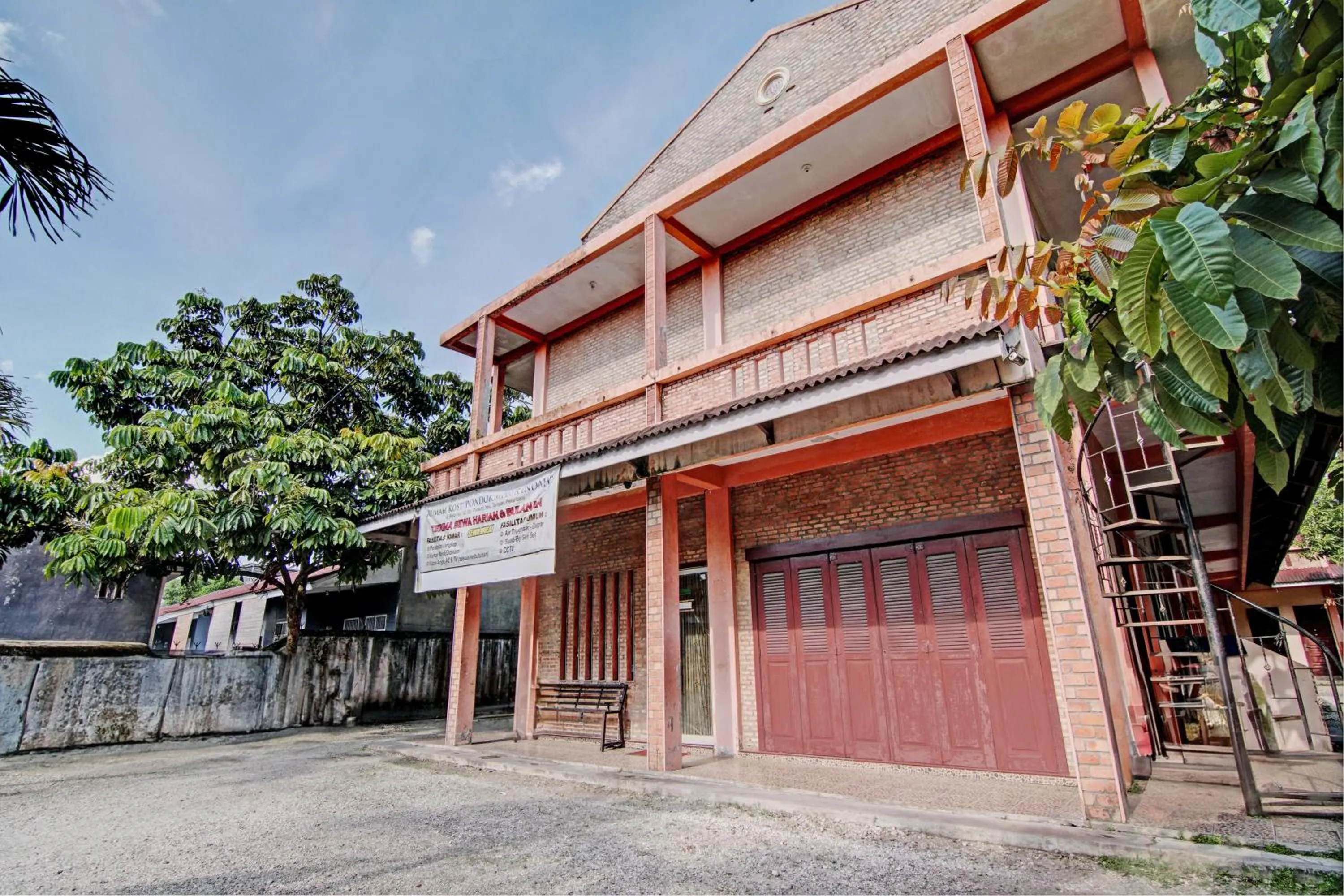 Facade/entrance in Hotel O Harapan Homestay SyariahNearDamai Langgeng Park