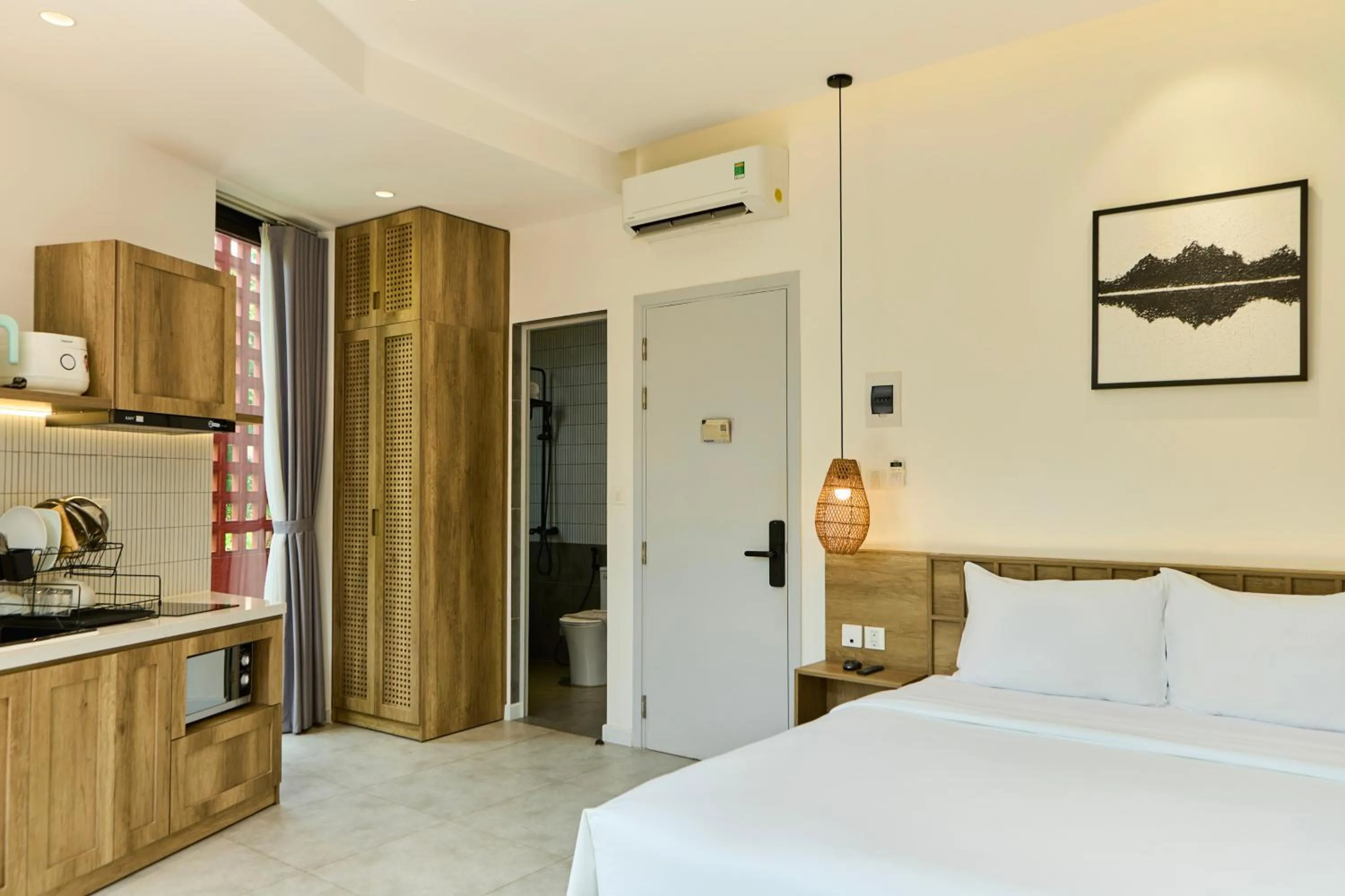 Bed in Kin Wander Tân Phong, The Moonage