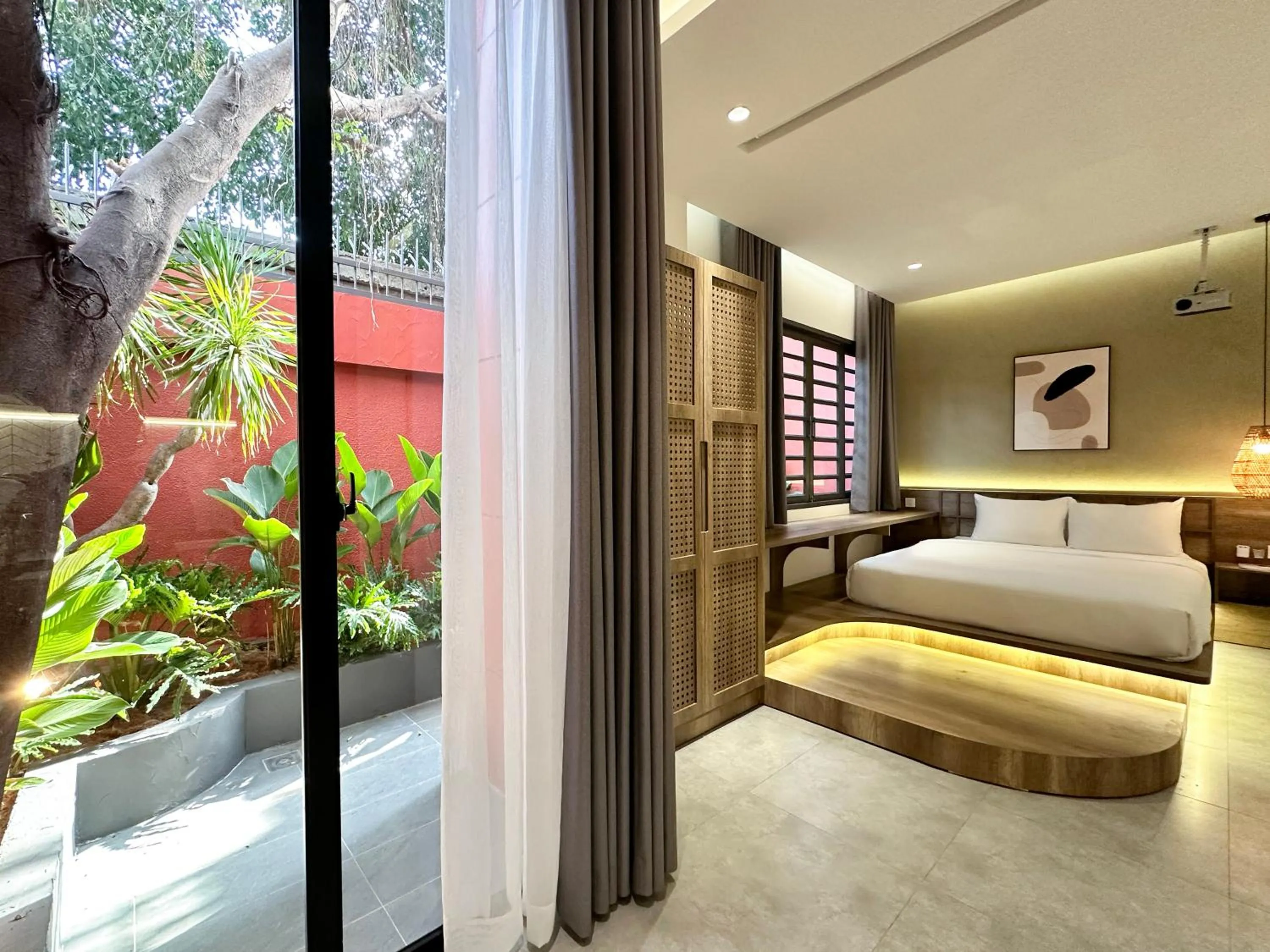 Bed in Kin Wander Tân Phong, The Moonage