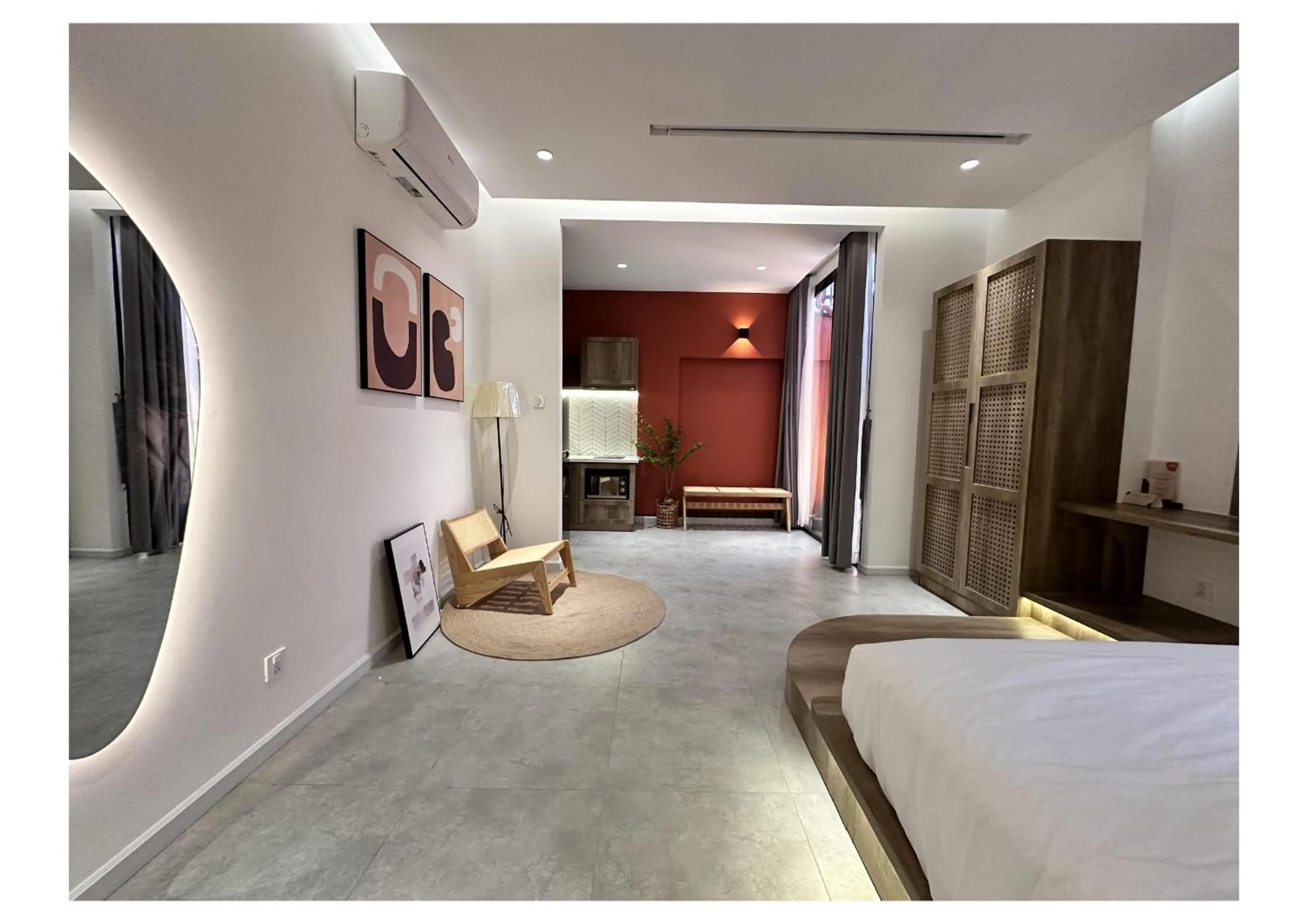 Bed in Kin Wander Tân Phong, The Moonage