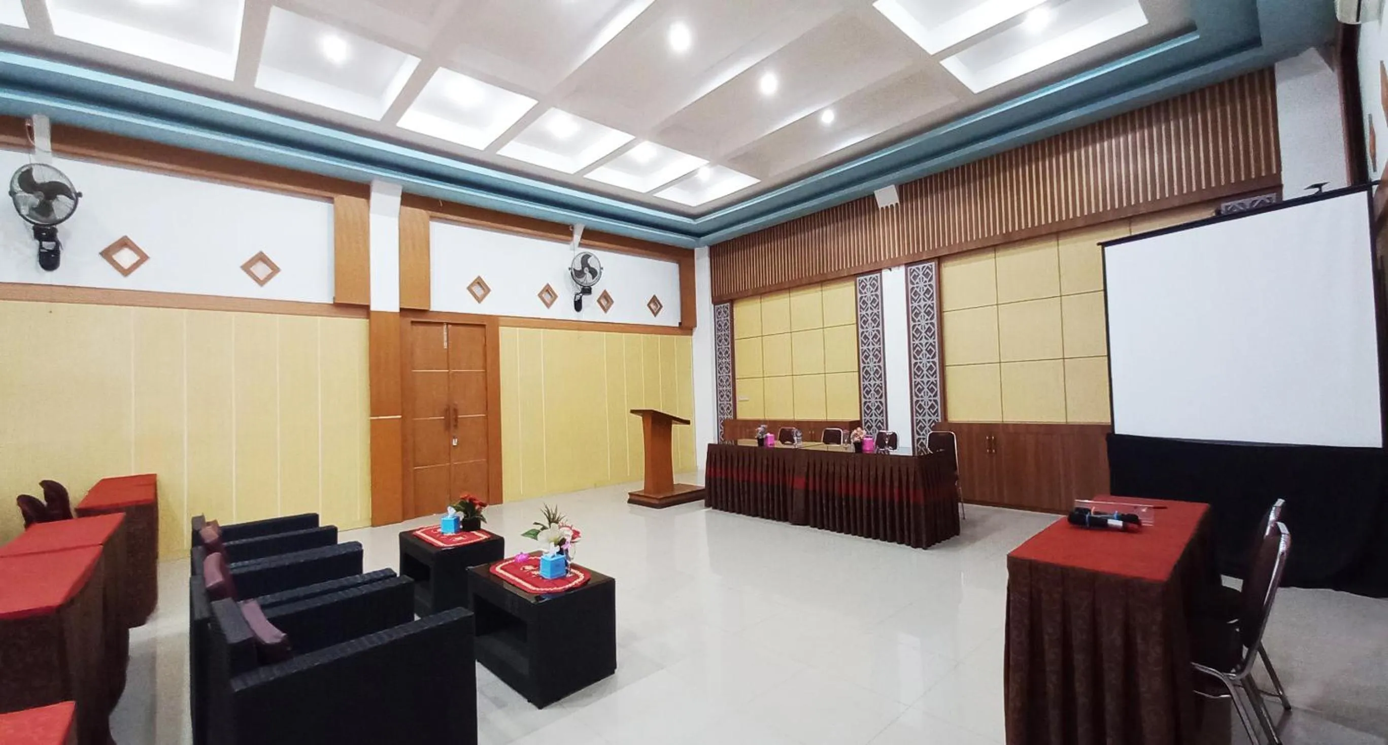 Meeting/conference room in Hotel Syariah GS HERITAGE, Kota Metro