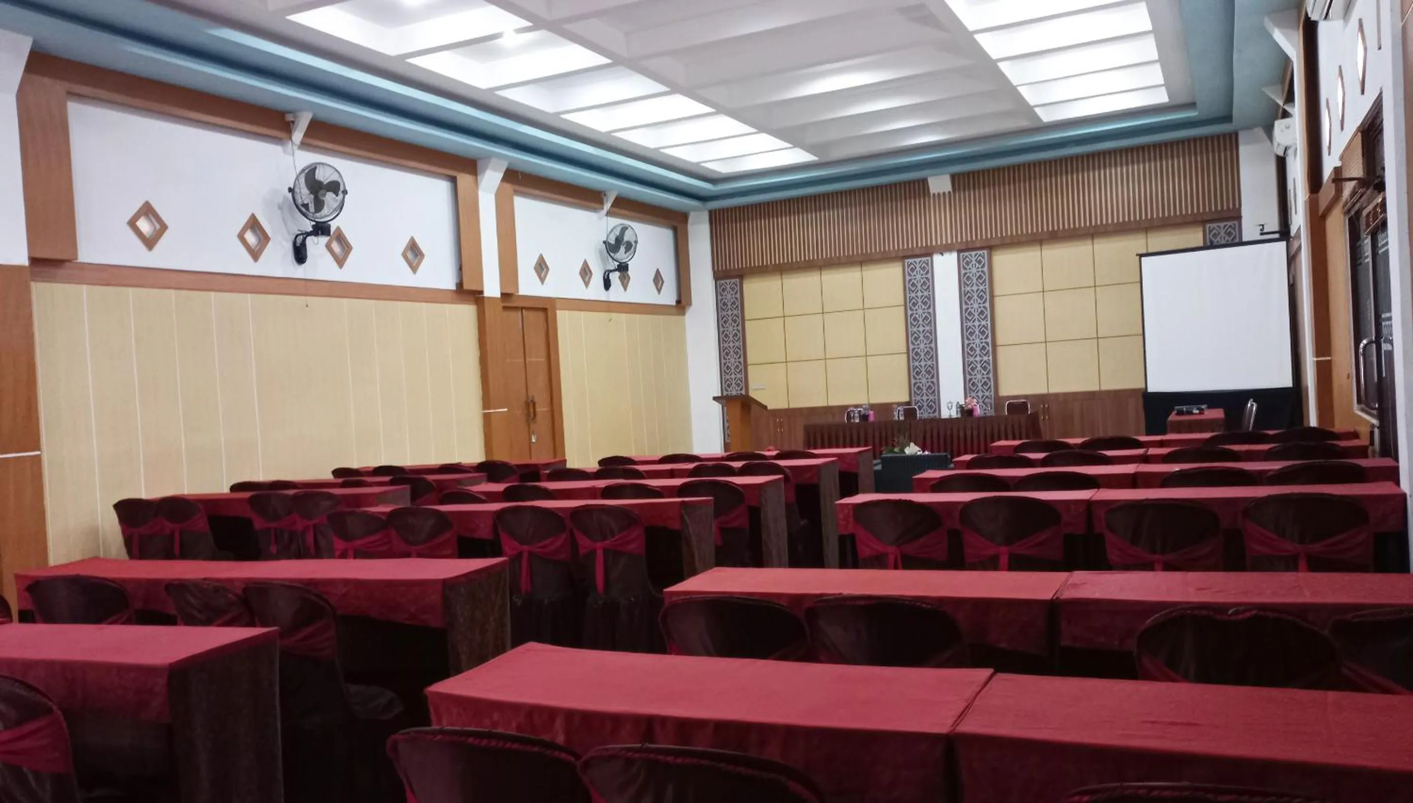 Meeting/conference room in Hotel Syariah GS HERITAGE, Kota Metro