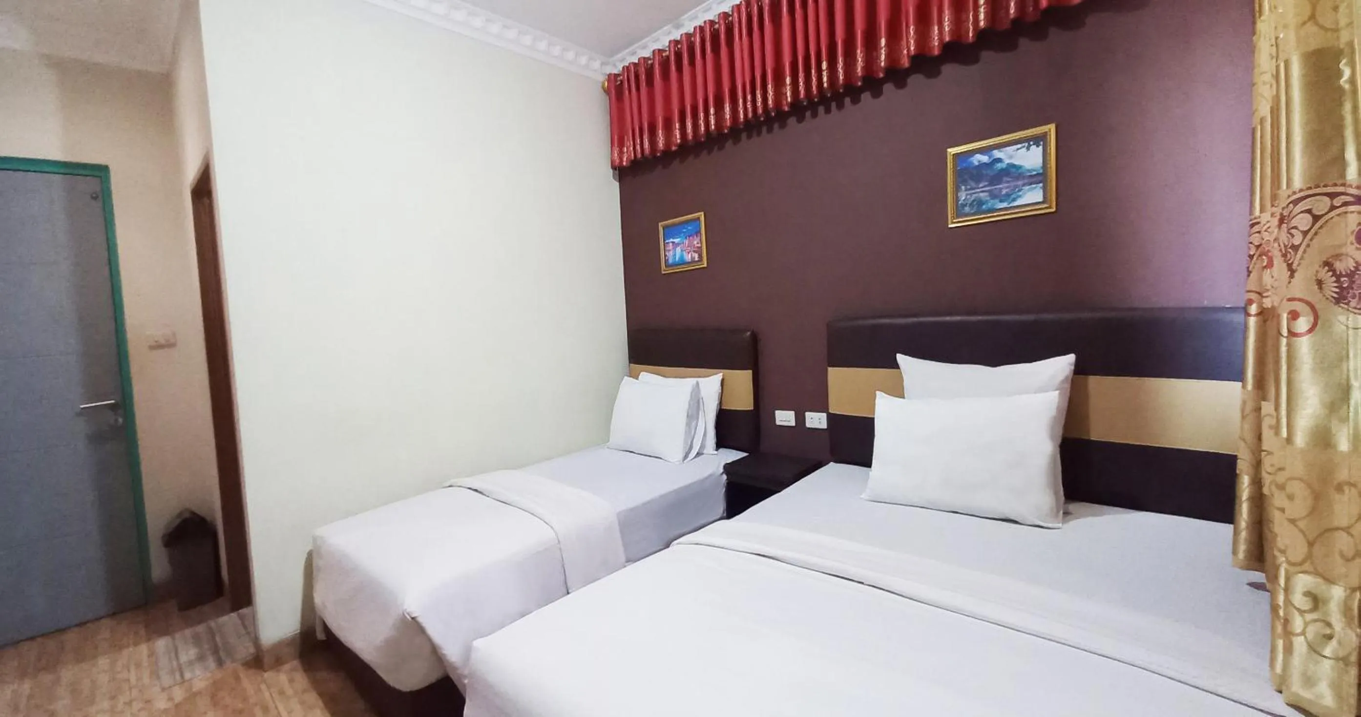 Bedroom, Bed in Hotel Syariah GS HERITAGE, Kota Metro
