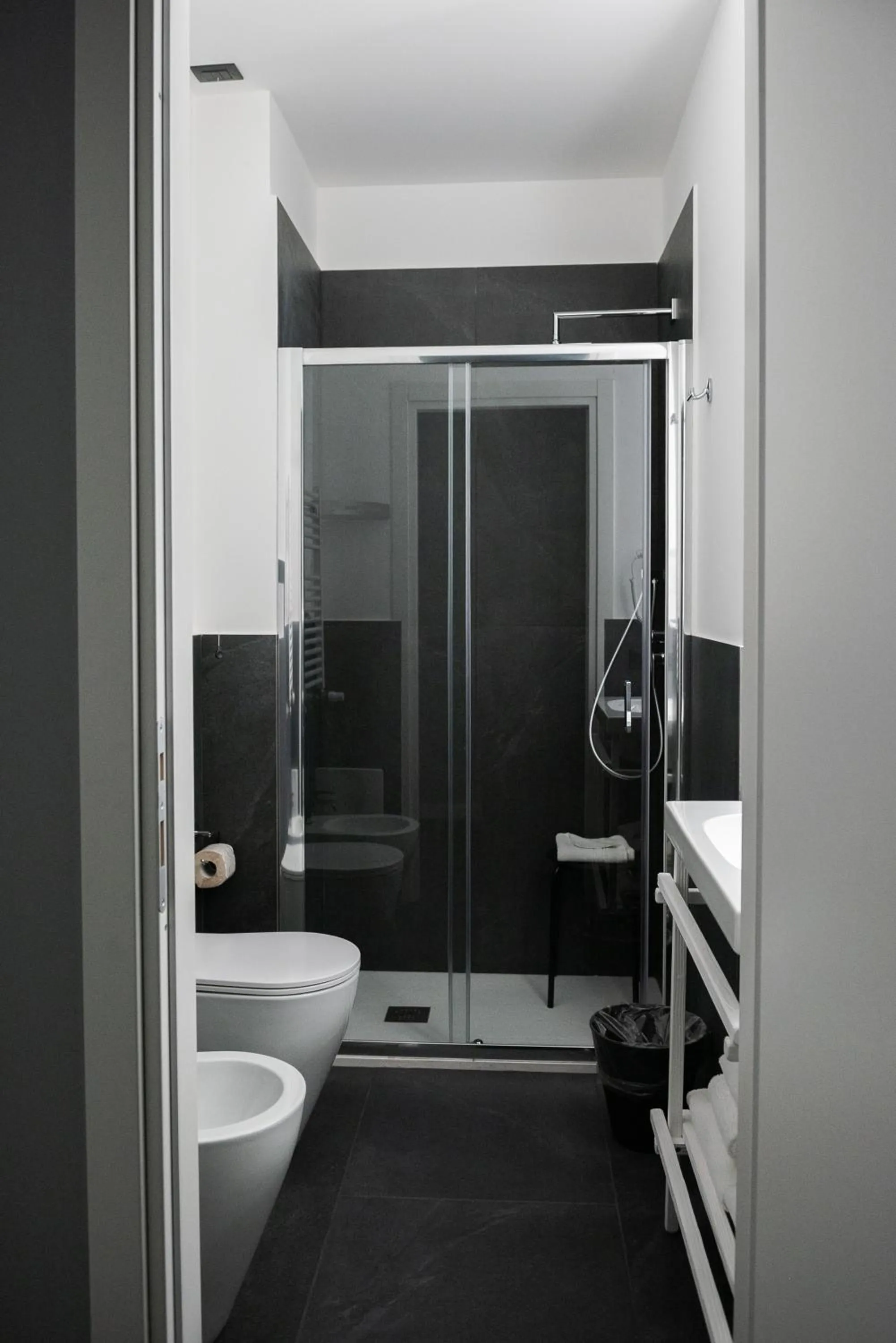 Bathroom in Alma Hotel