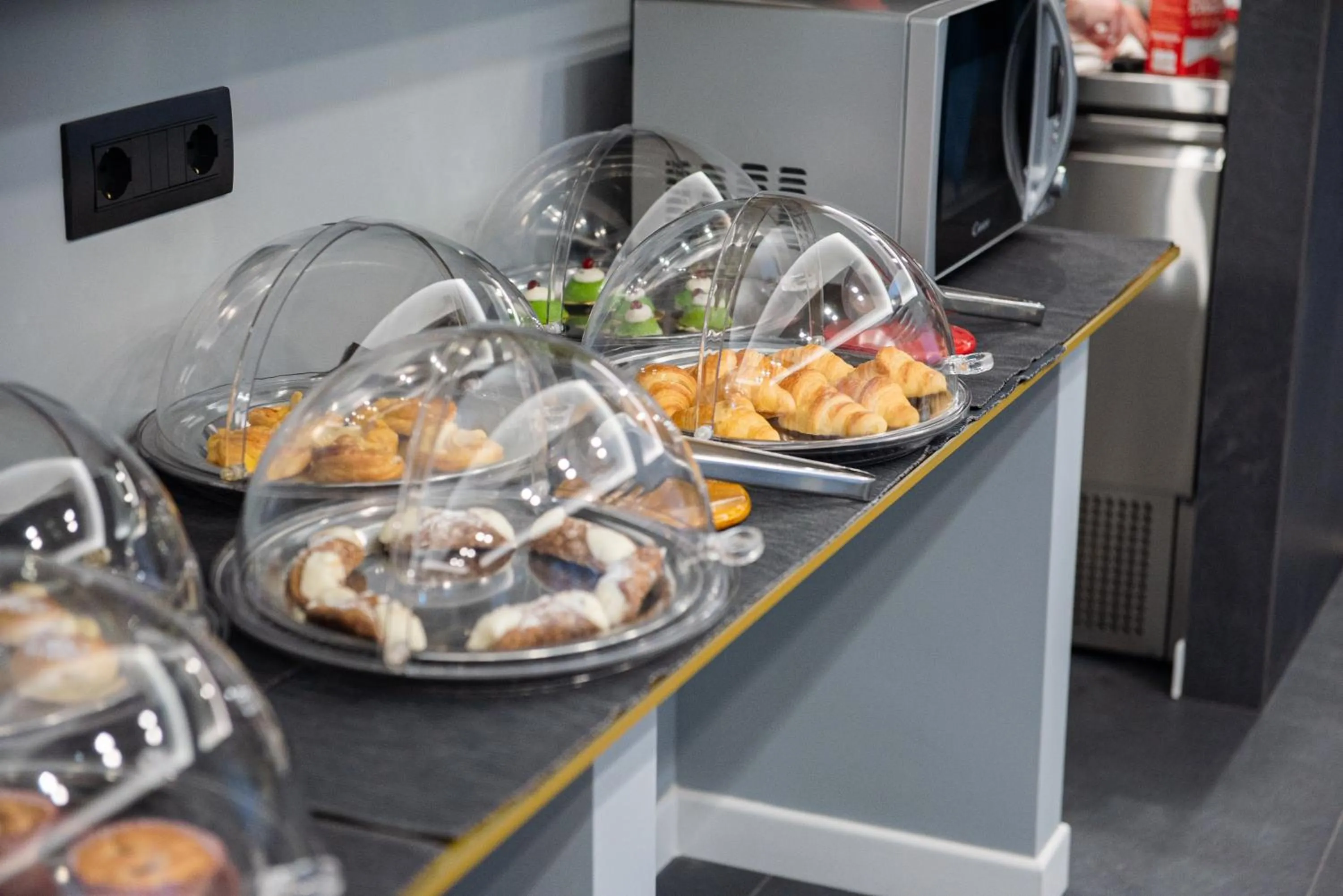 Breakfast in Alma Hotel