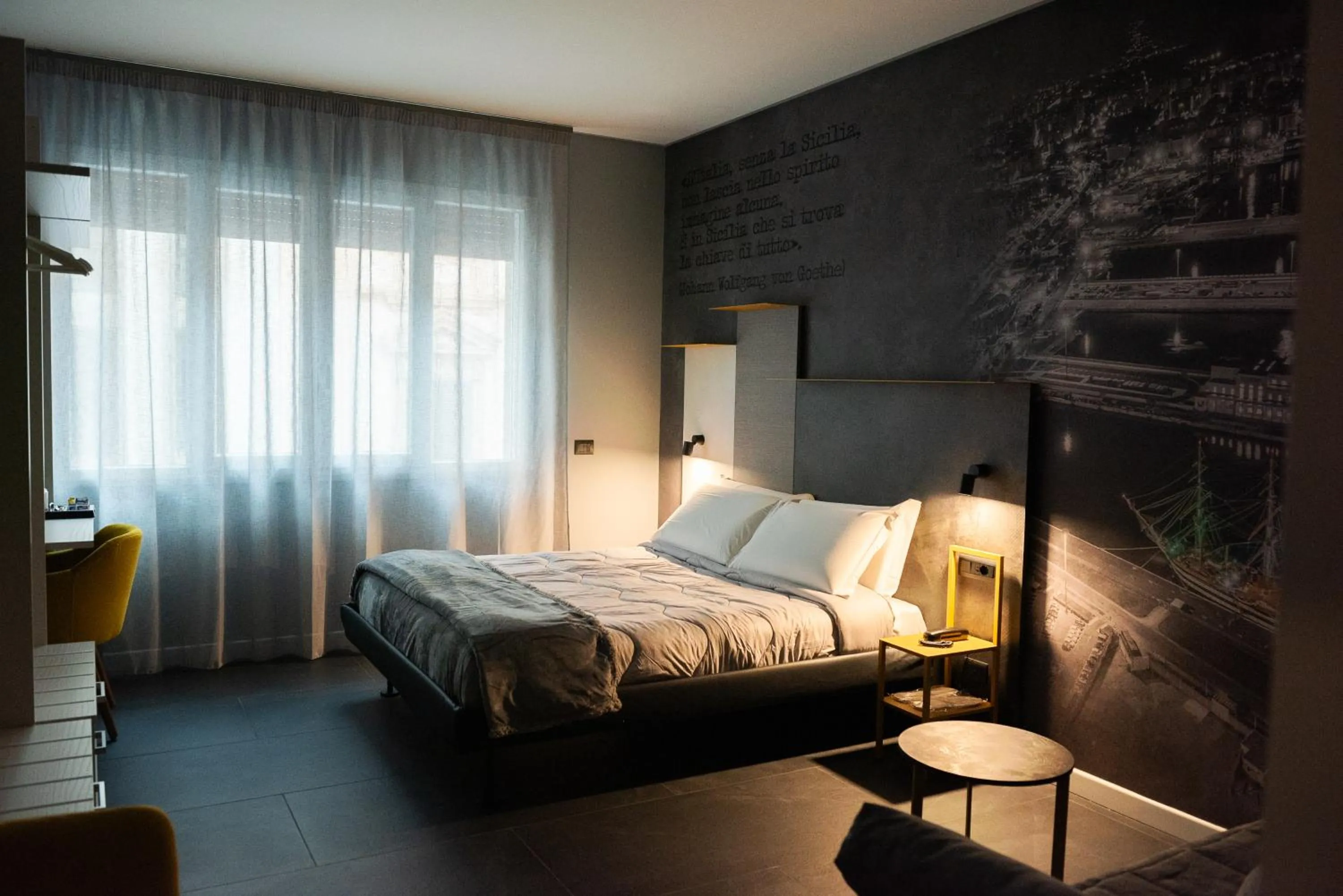 Bedroom, Bed in Alma Hotel