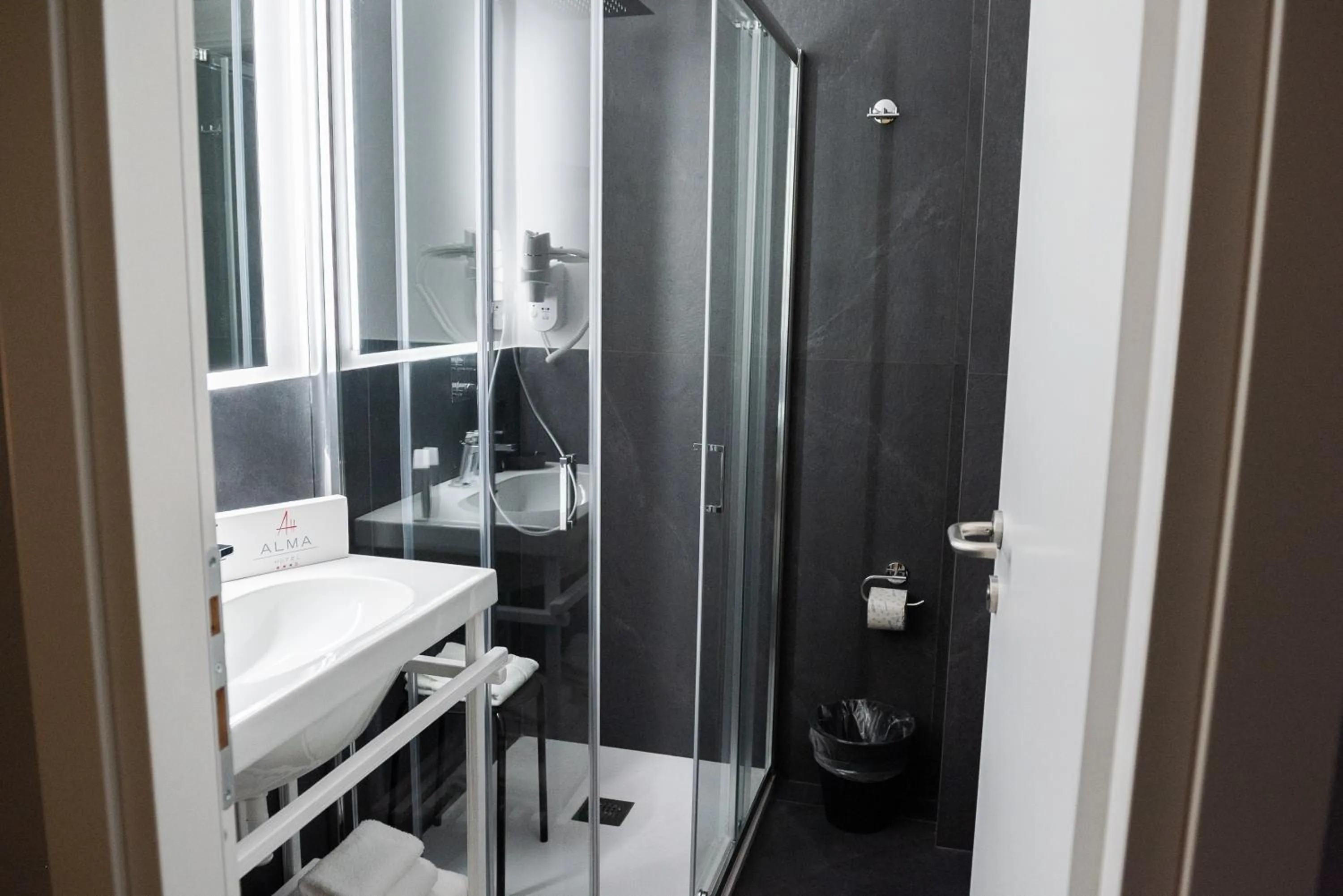 Bathroom in Alma Hotel