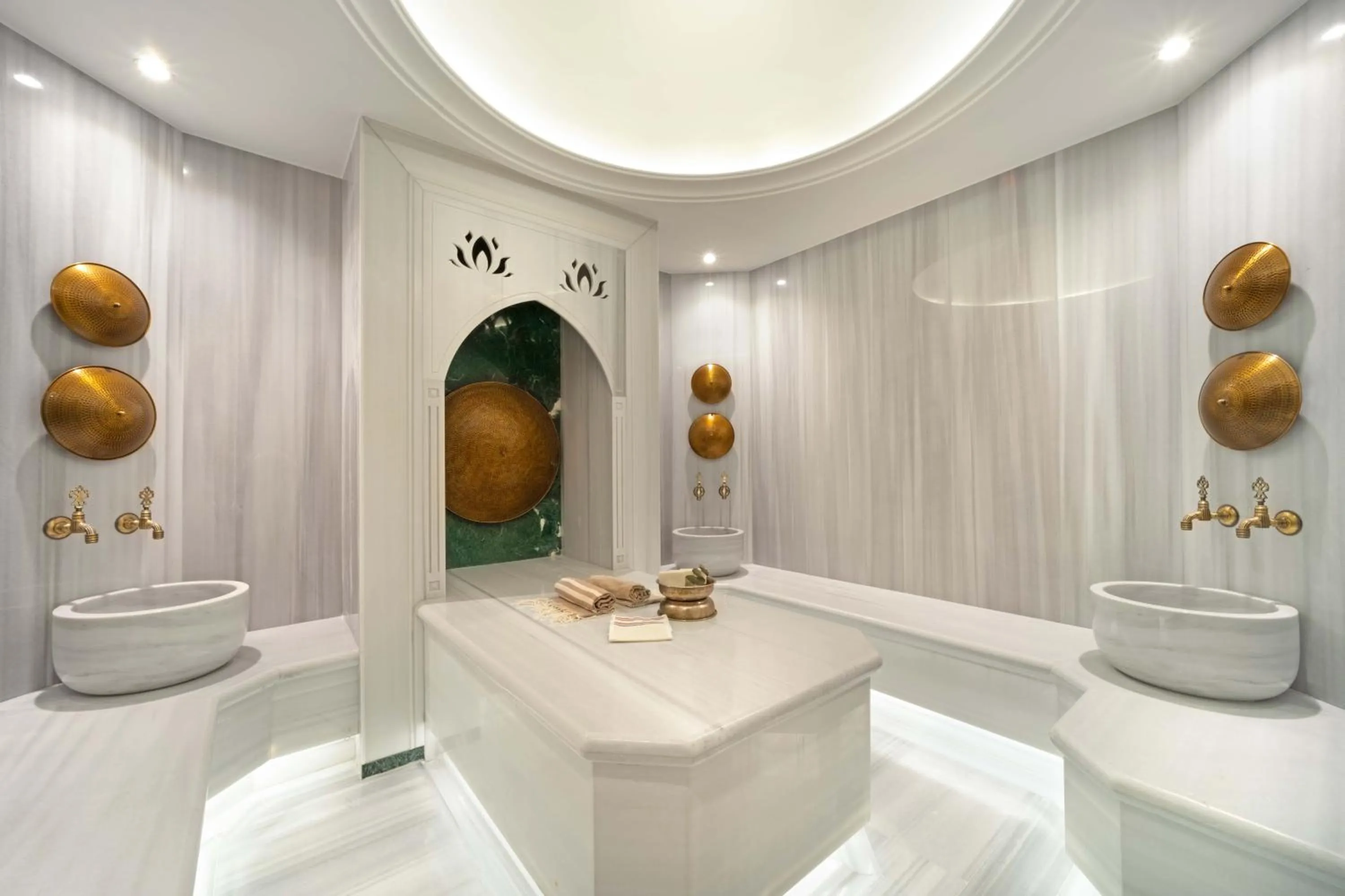 Steam room in Bentley Hotel Old City-Special Class