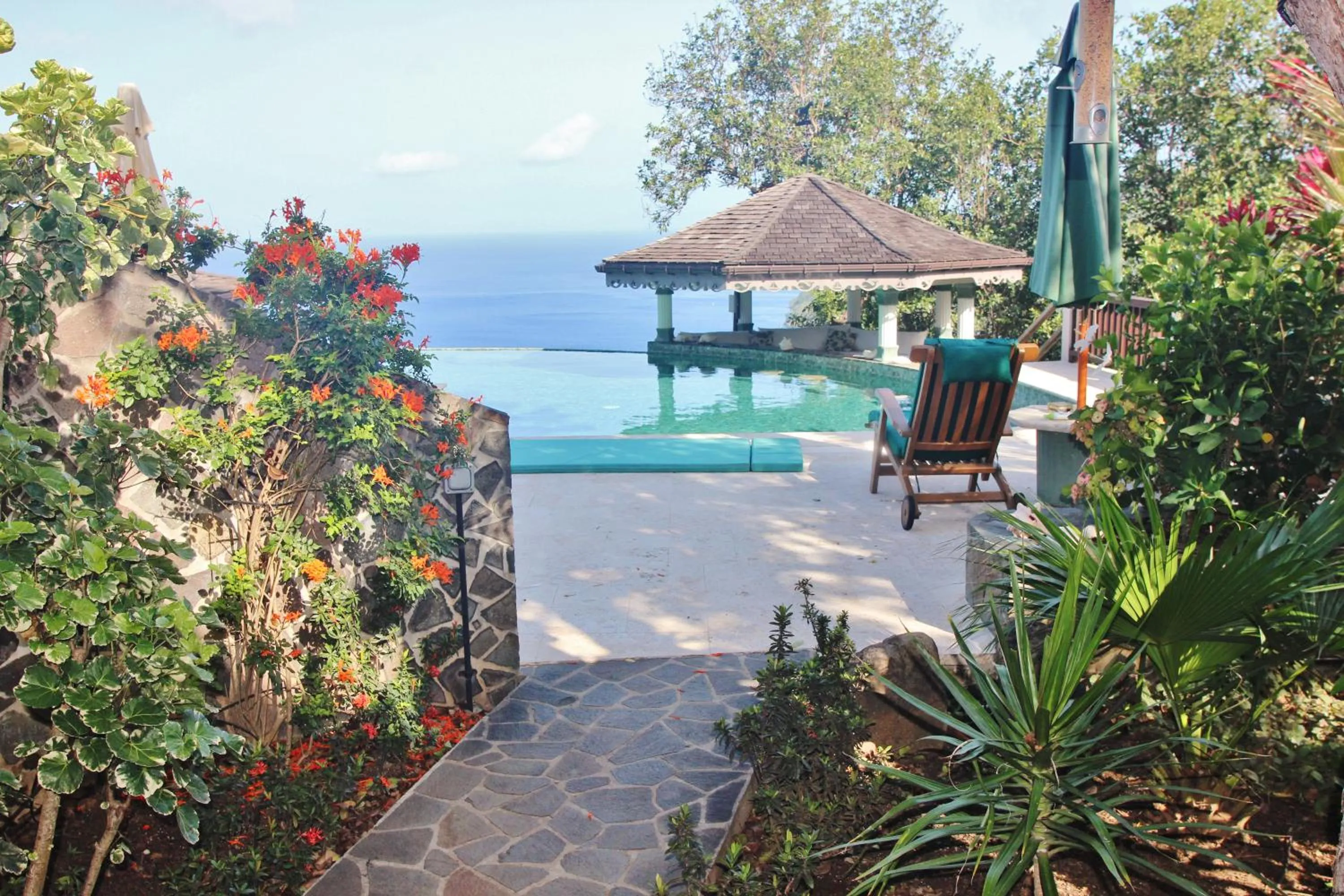 Garden view in Tropical Hideaway