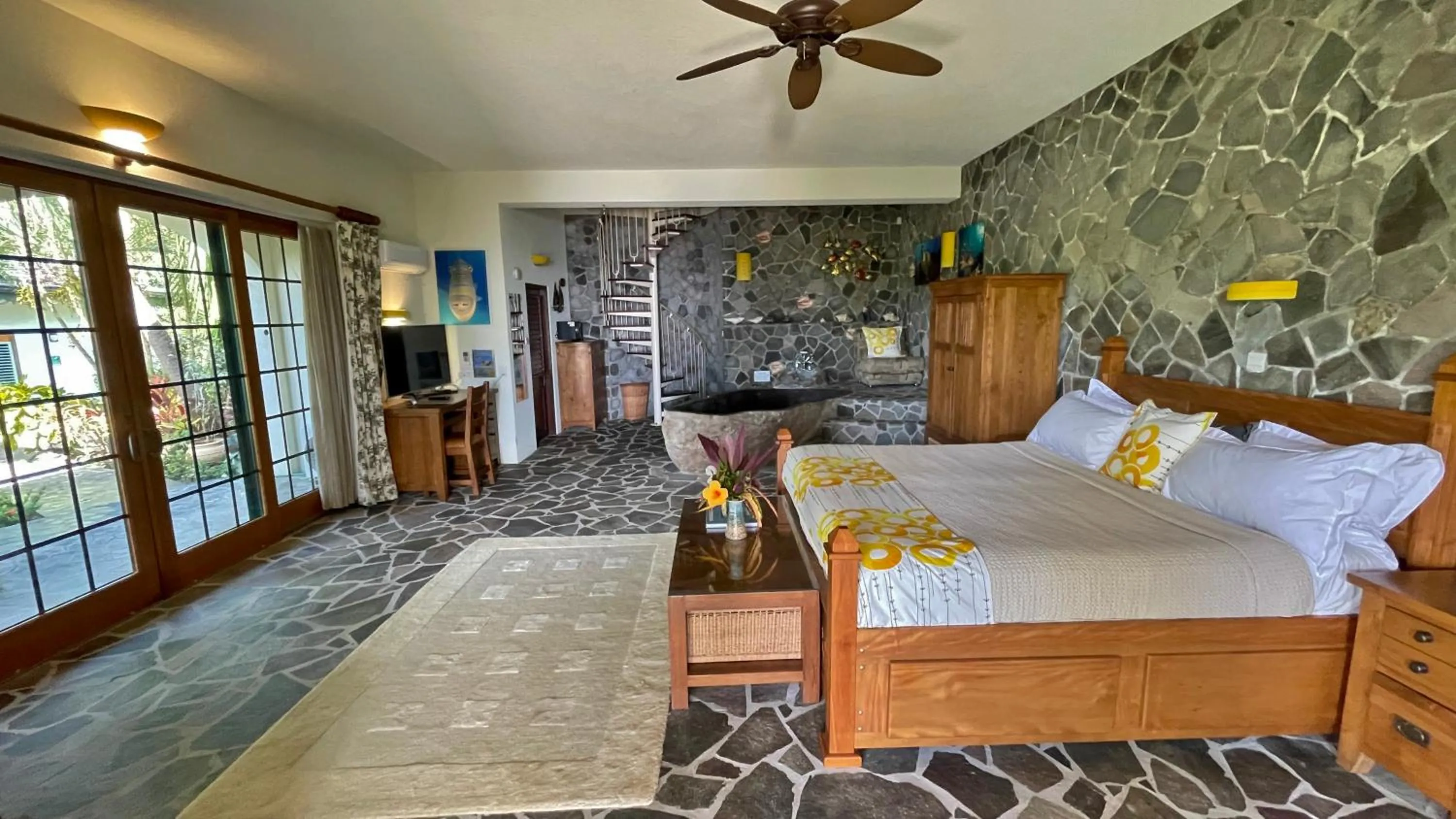 Property building, Bed in Tropical Hideaway