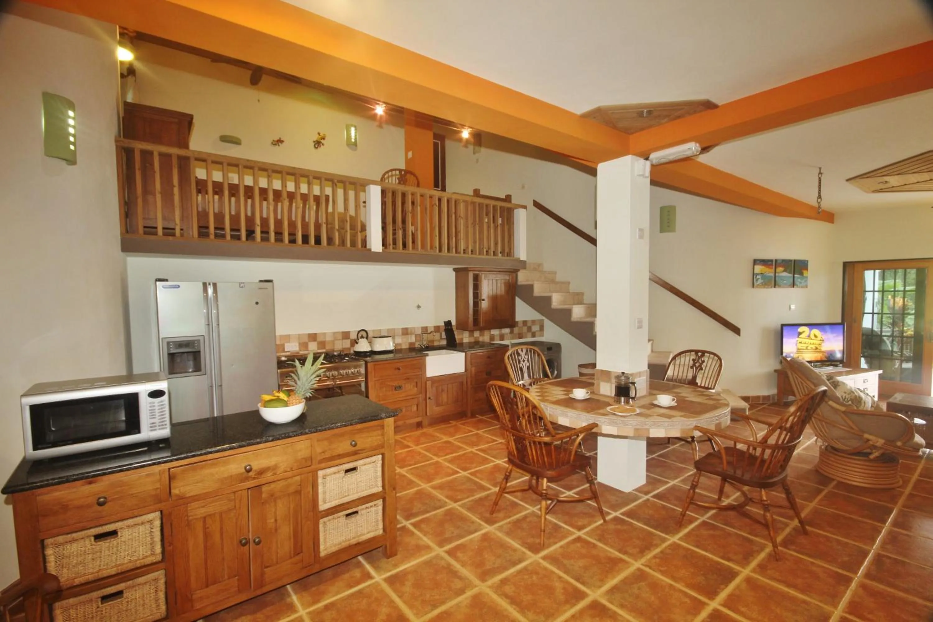 Kitchen or kitchenette in Tropical Hideaway