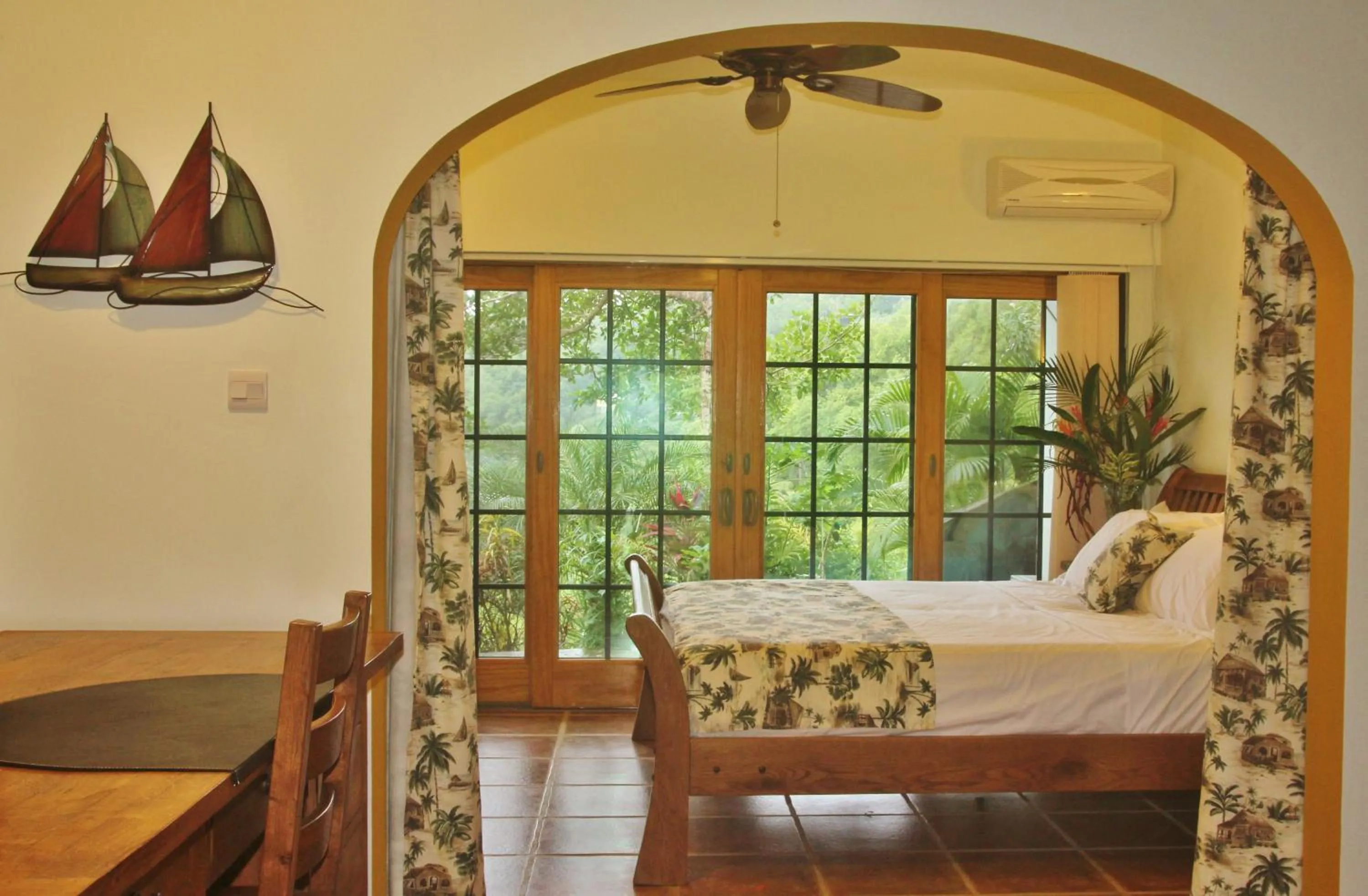 Patio, Bed in Tropical Hideaway
