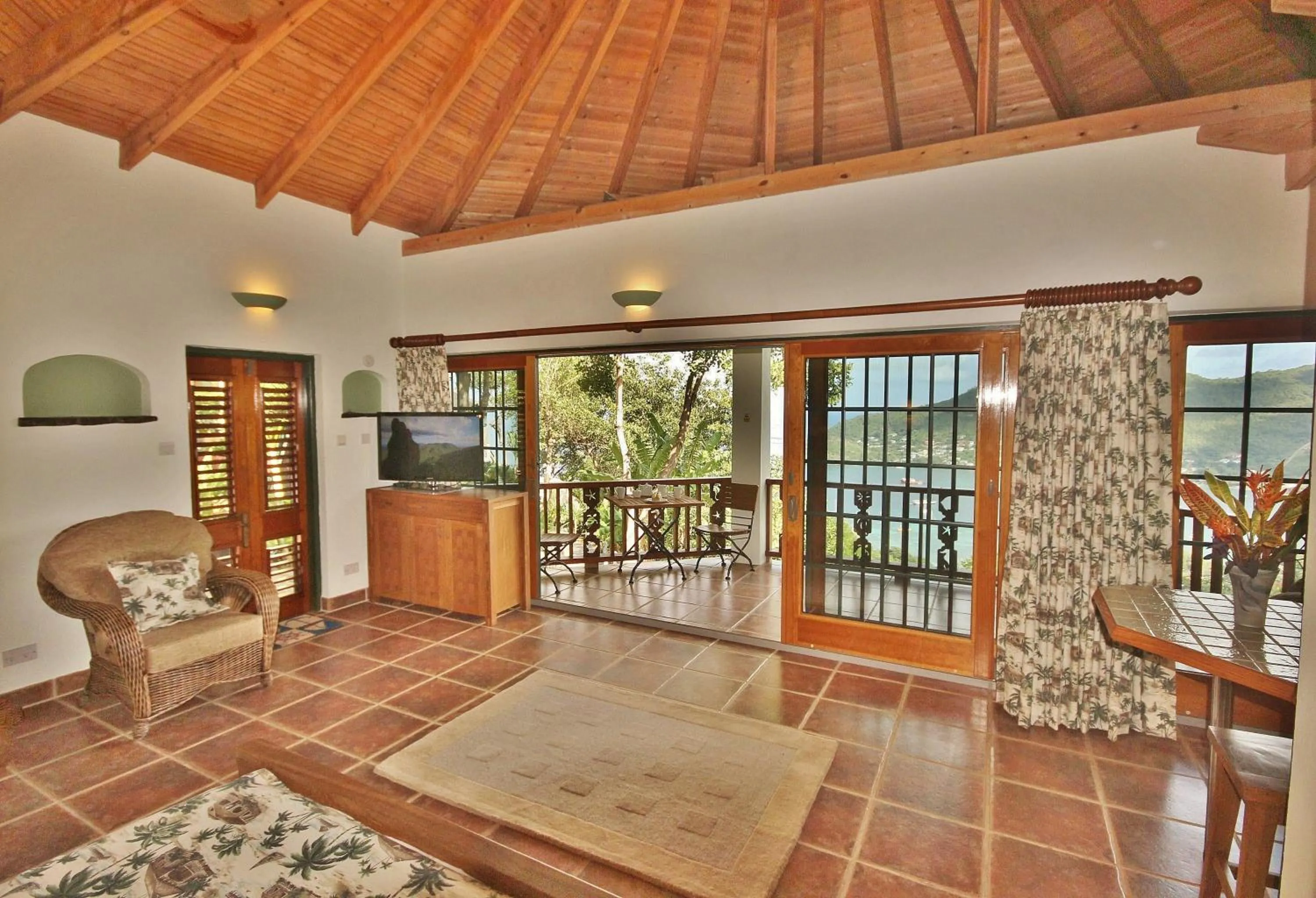 Patio in Tropical Hideaway