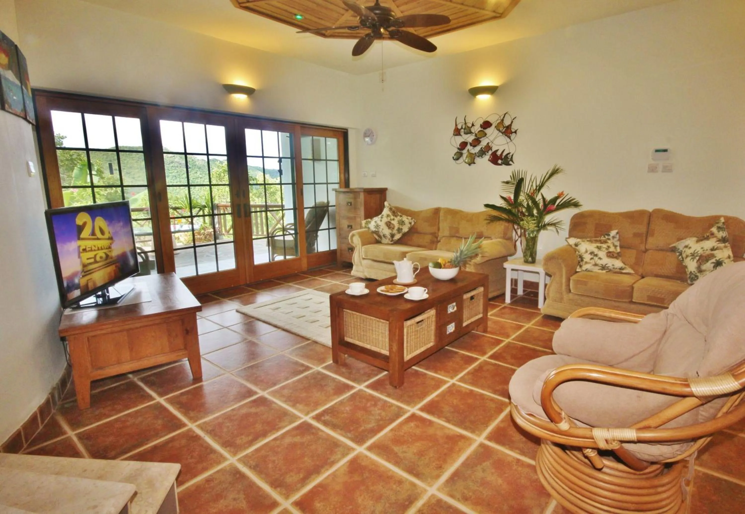 TV and multimedia in Tropical Hideaway