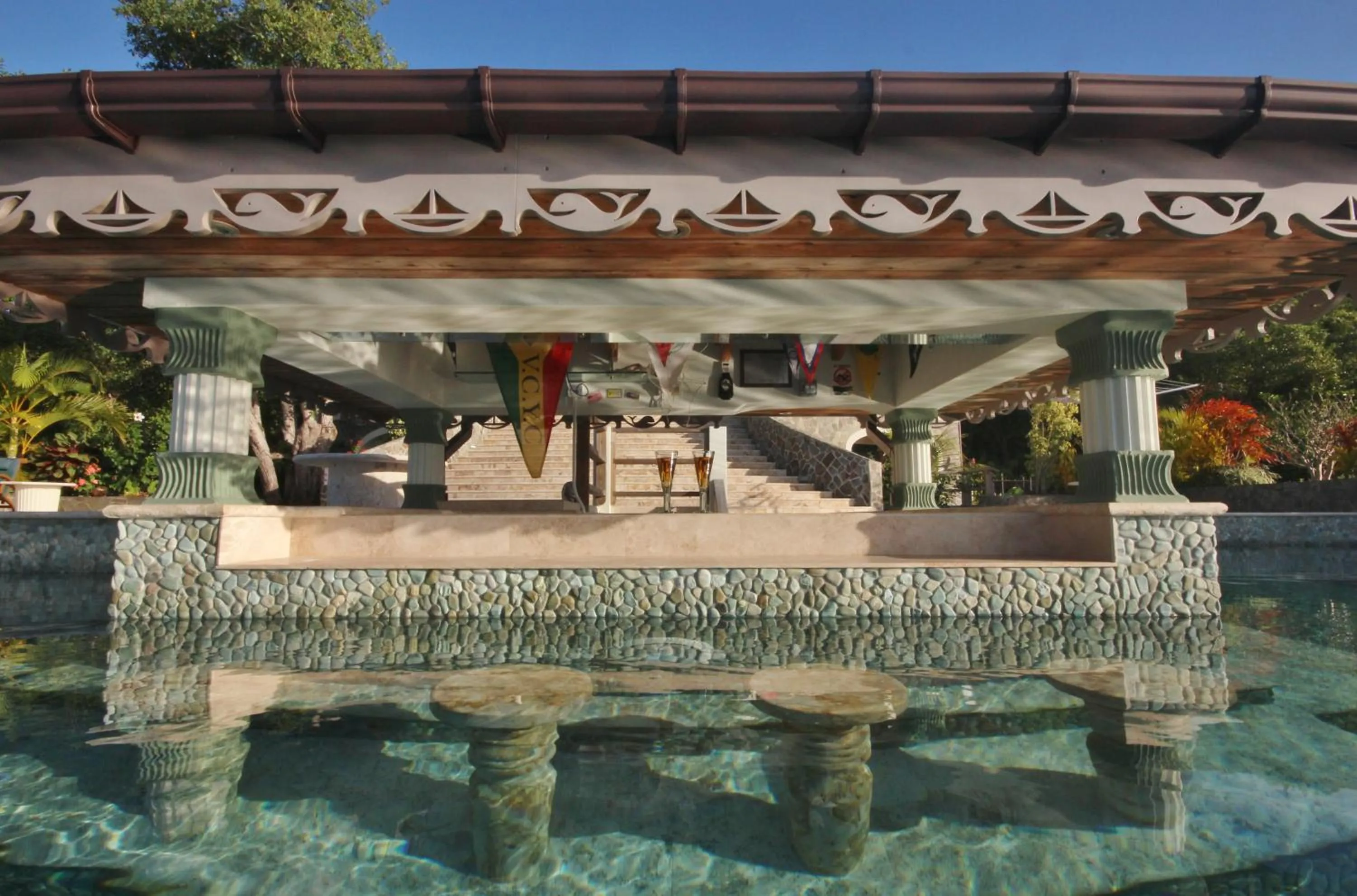 Lounge or bar in Tropical Hideaway