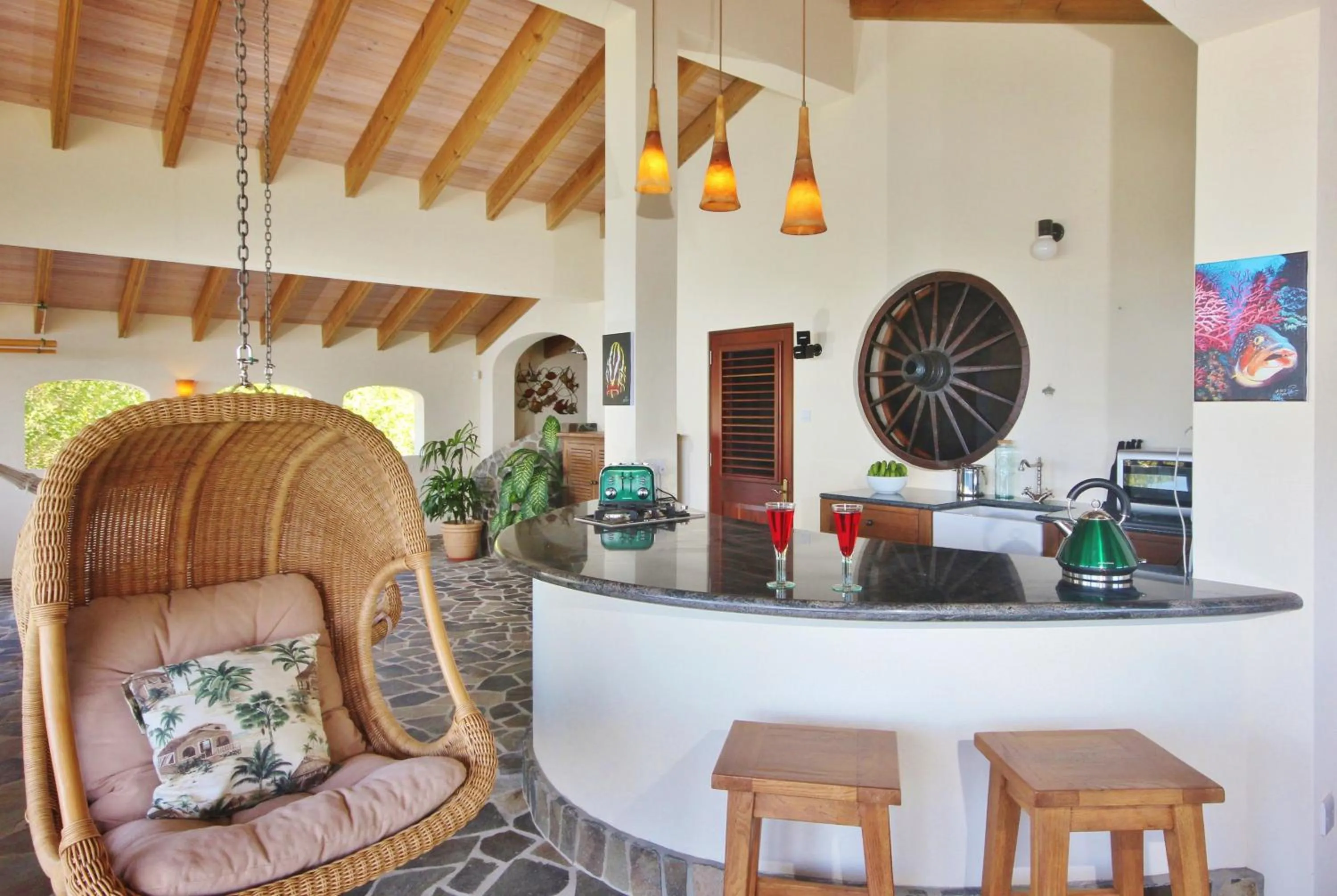 Kitchen or kitchenette in Tropical Hideaway
