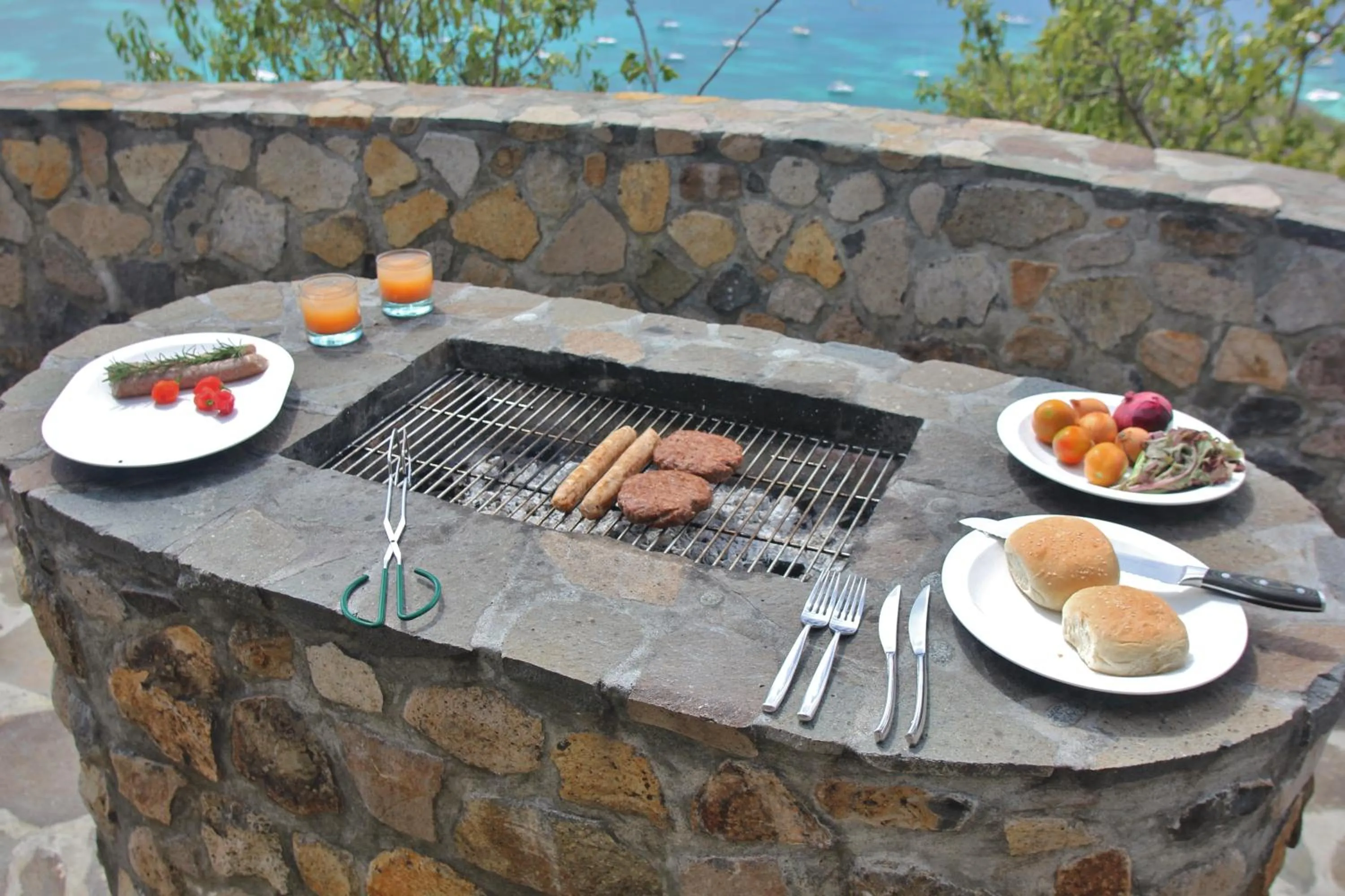 BBQ facilities in Tropical Hideaway