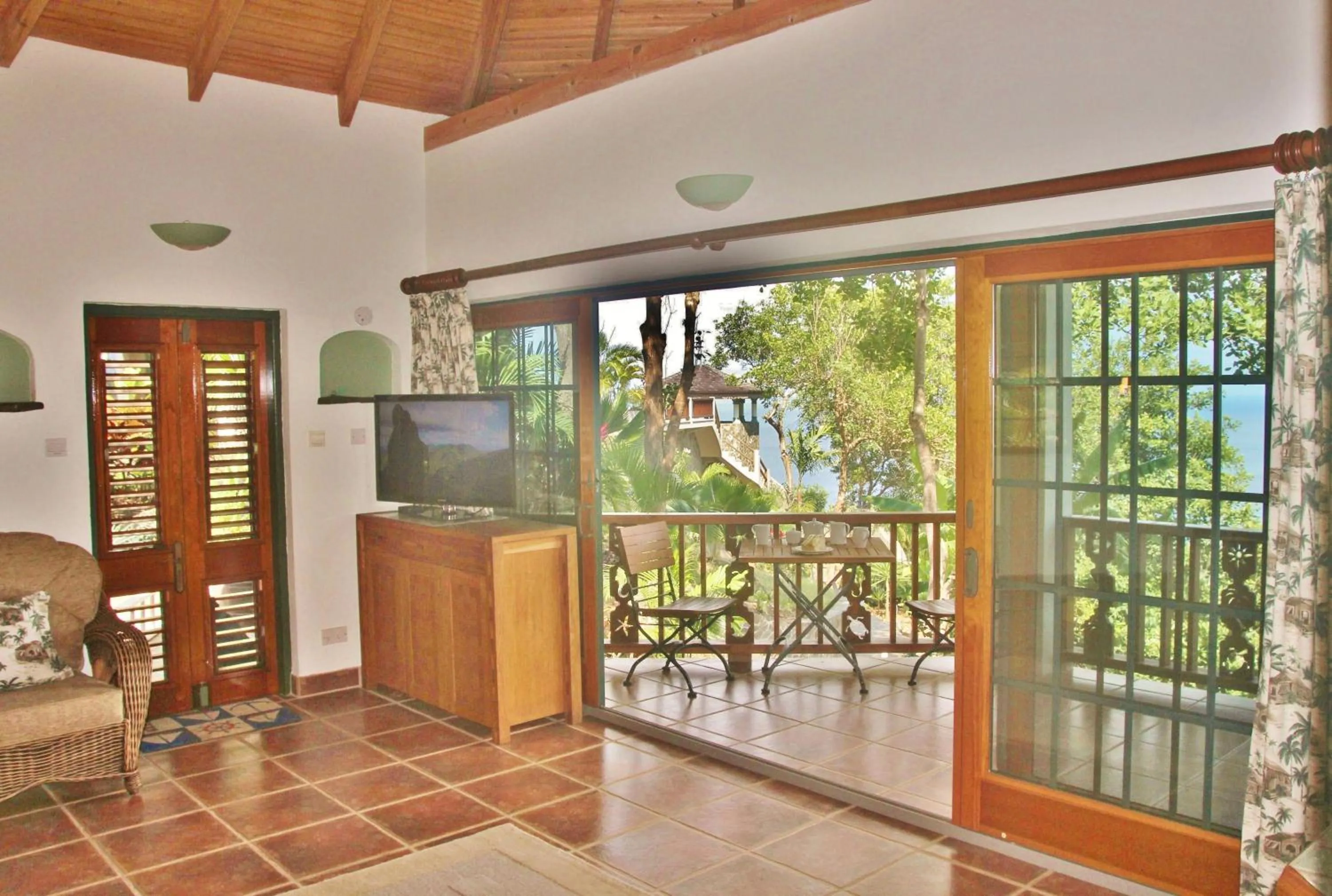Patio in Tropical Hideaway