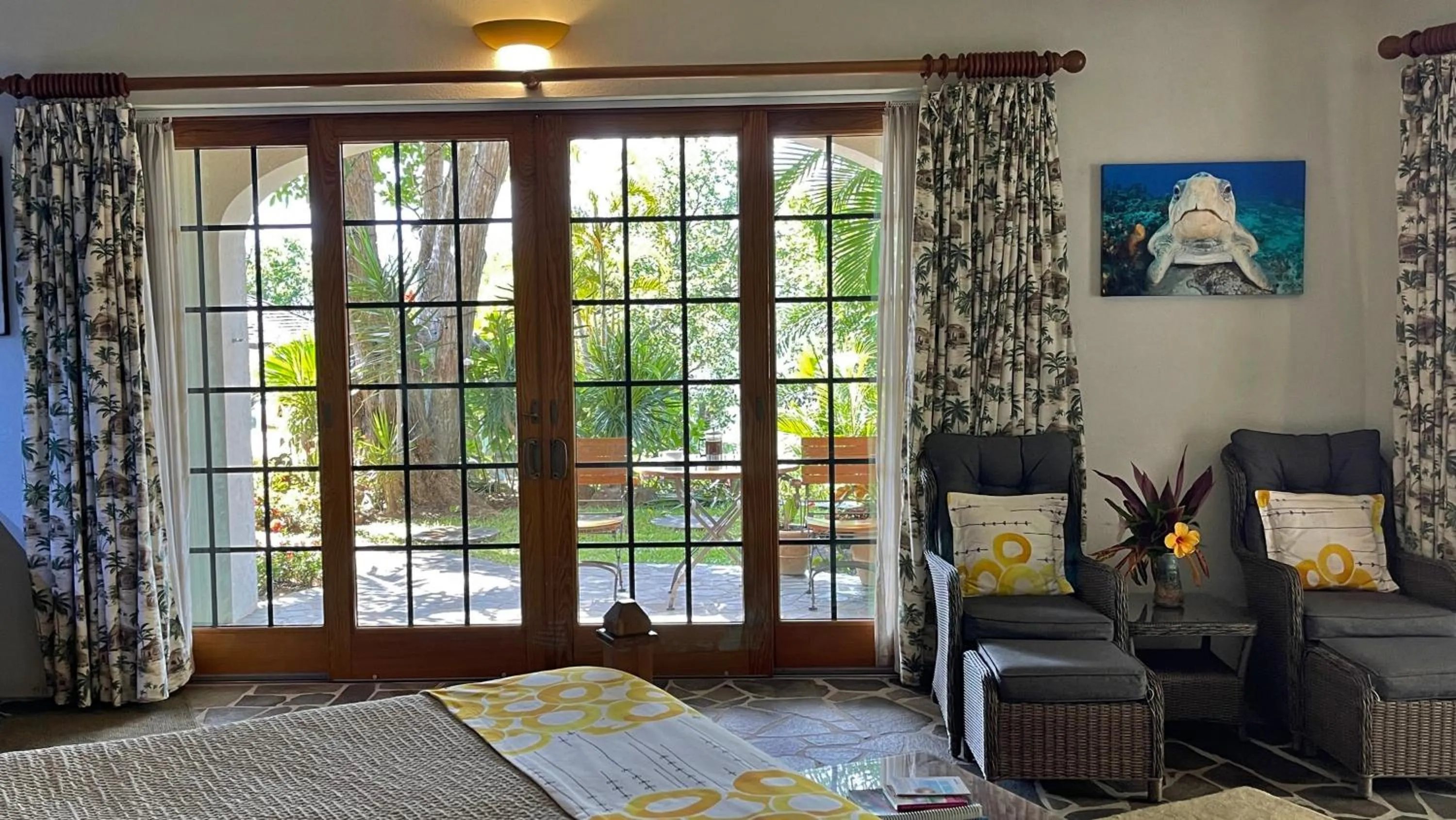 Property building, Bed in Tropical Hideaway