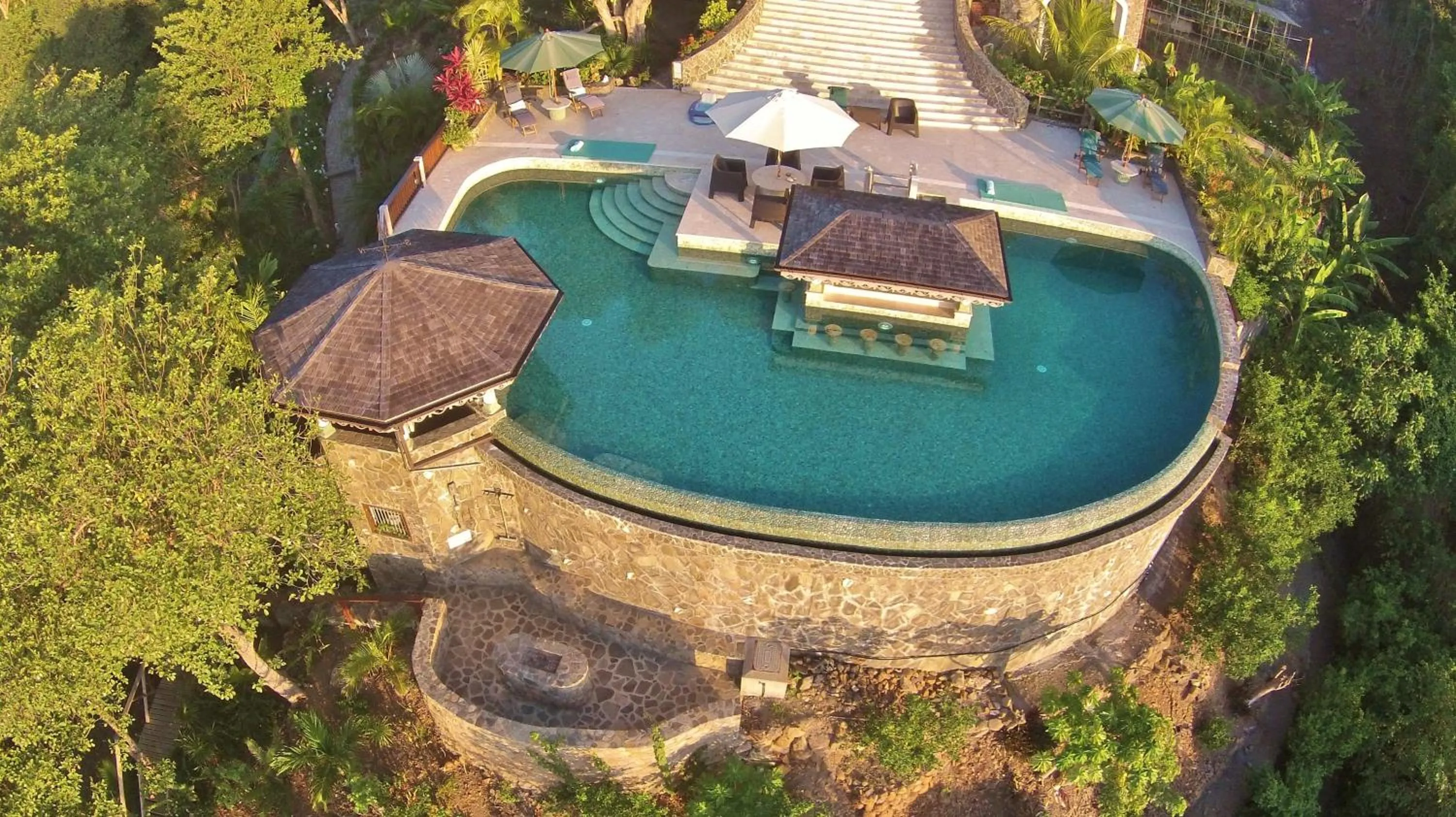 Patio in Tropical Hideaway