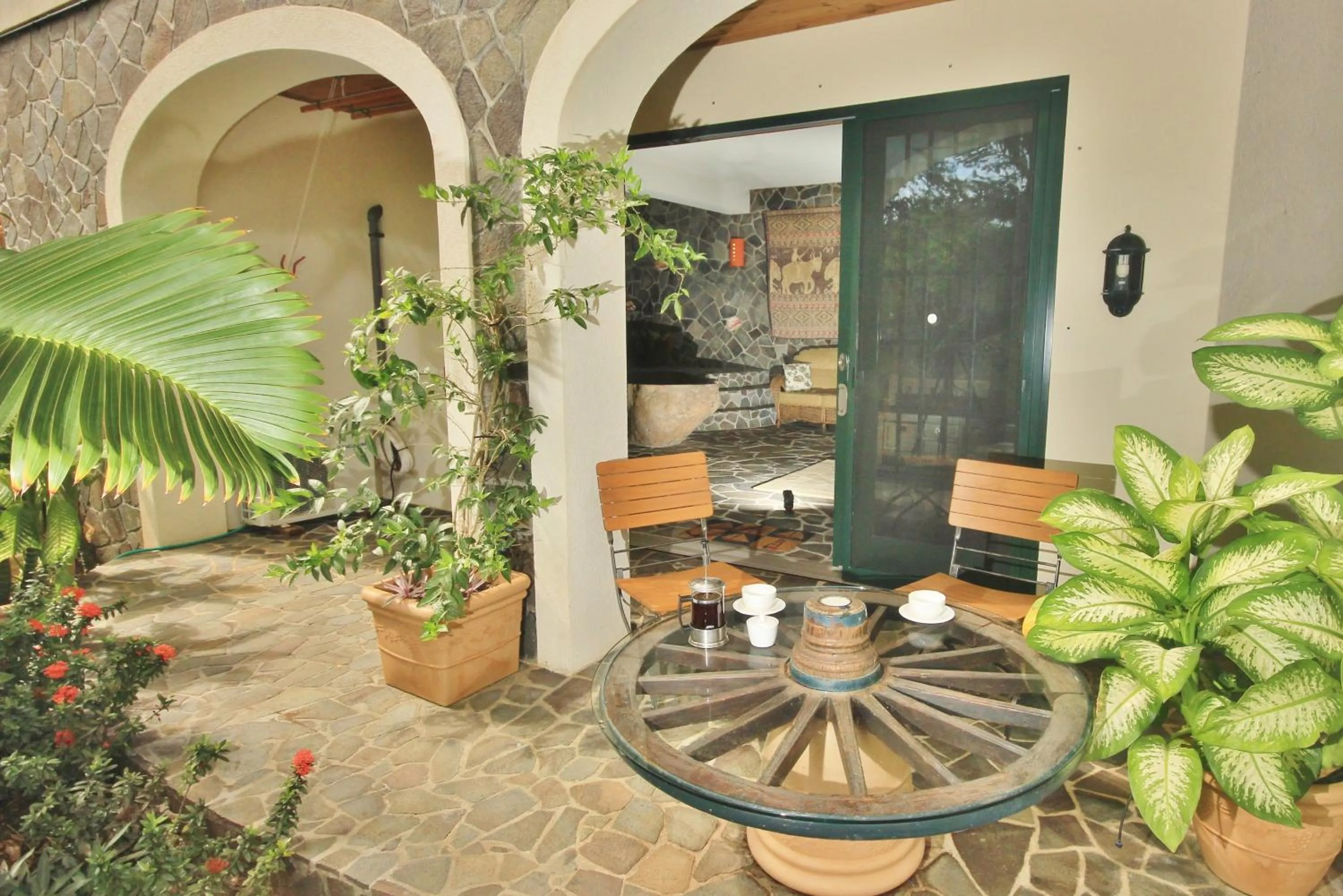 Patio in Tropical Hideaway
