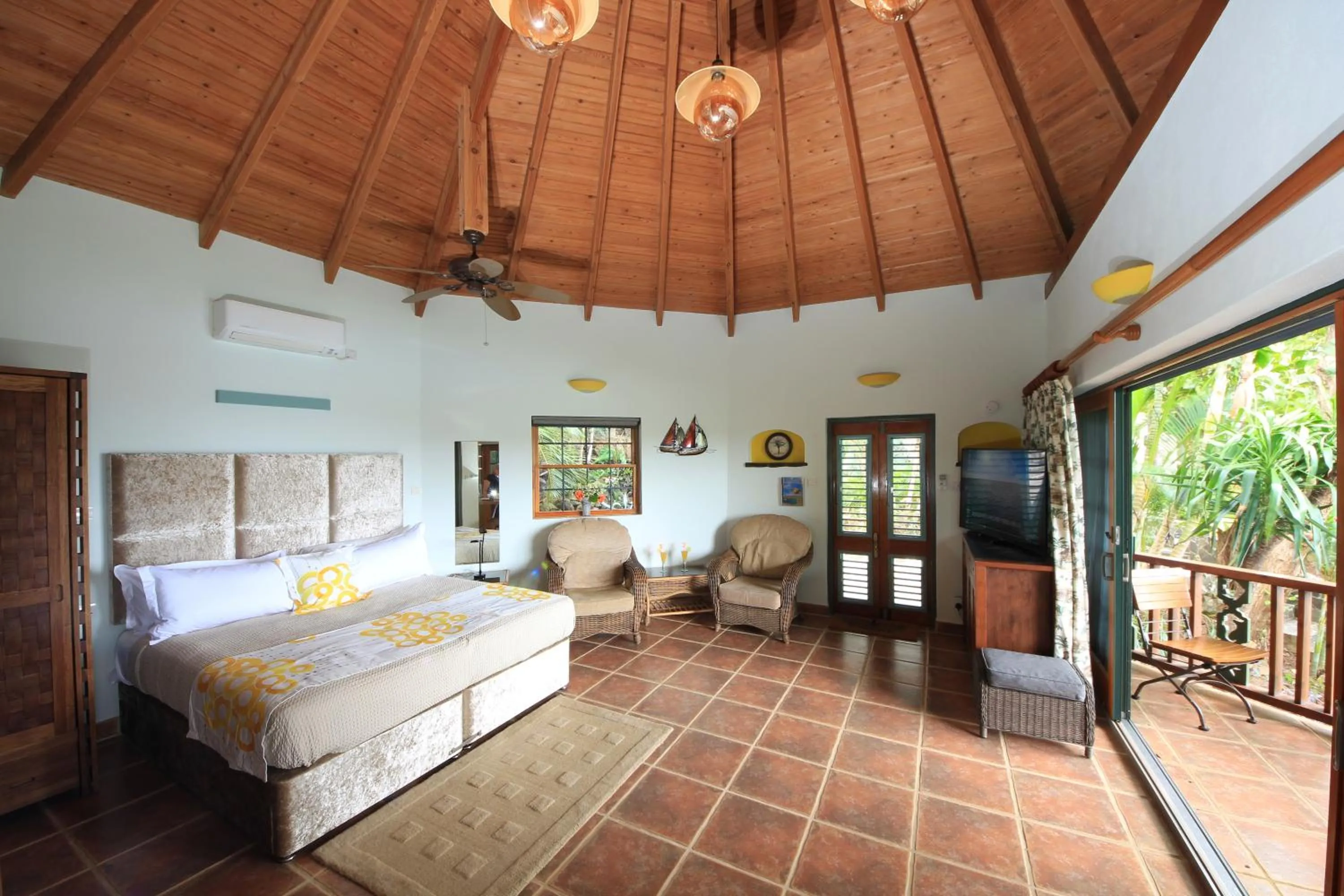 Property building, Bed in Tropical Hideaway
